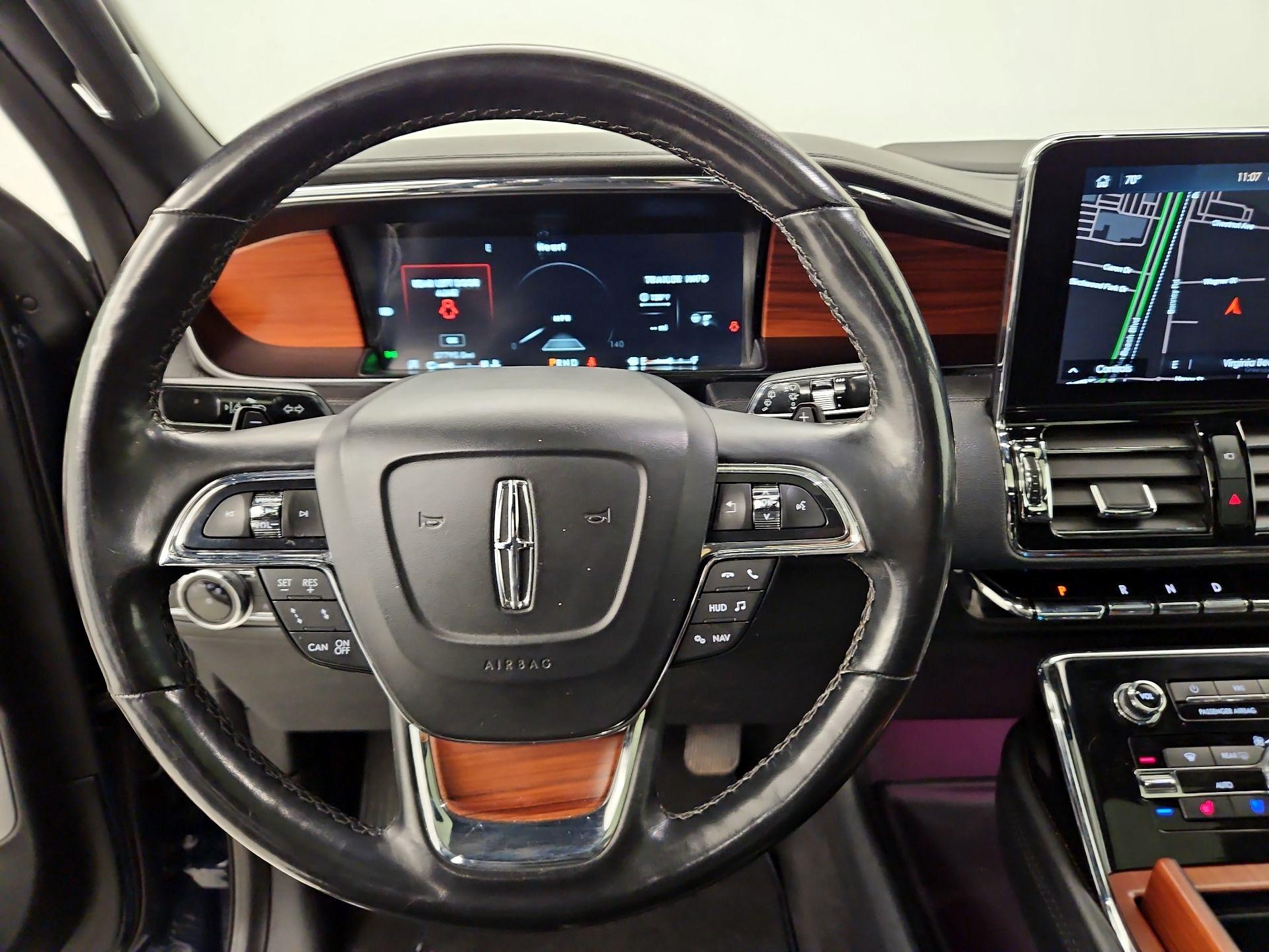 Thumbnail: 2020 Lincoln Navigator - 10