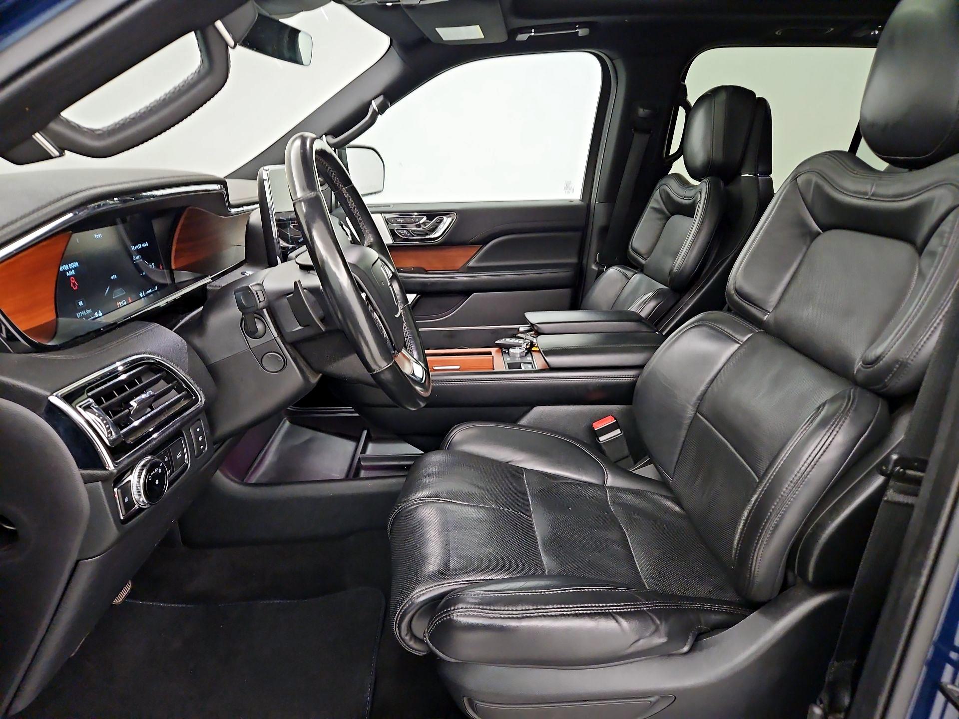 Thumbnail: 2020 Lincoln Navigator - 11