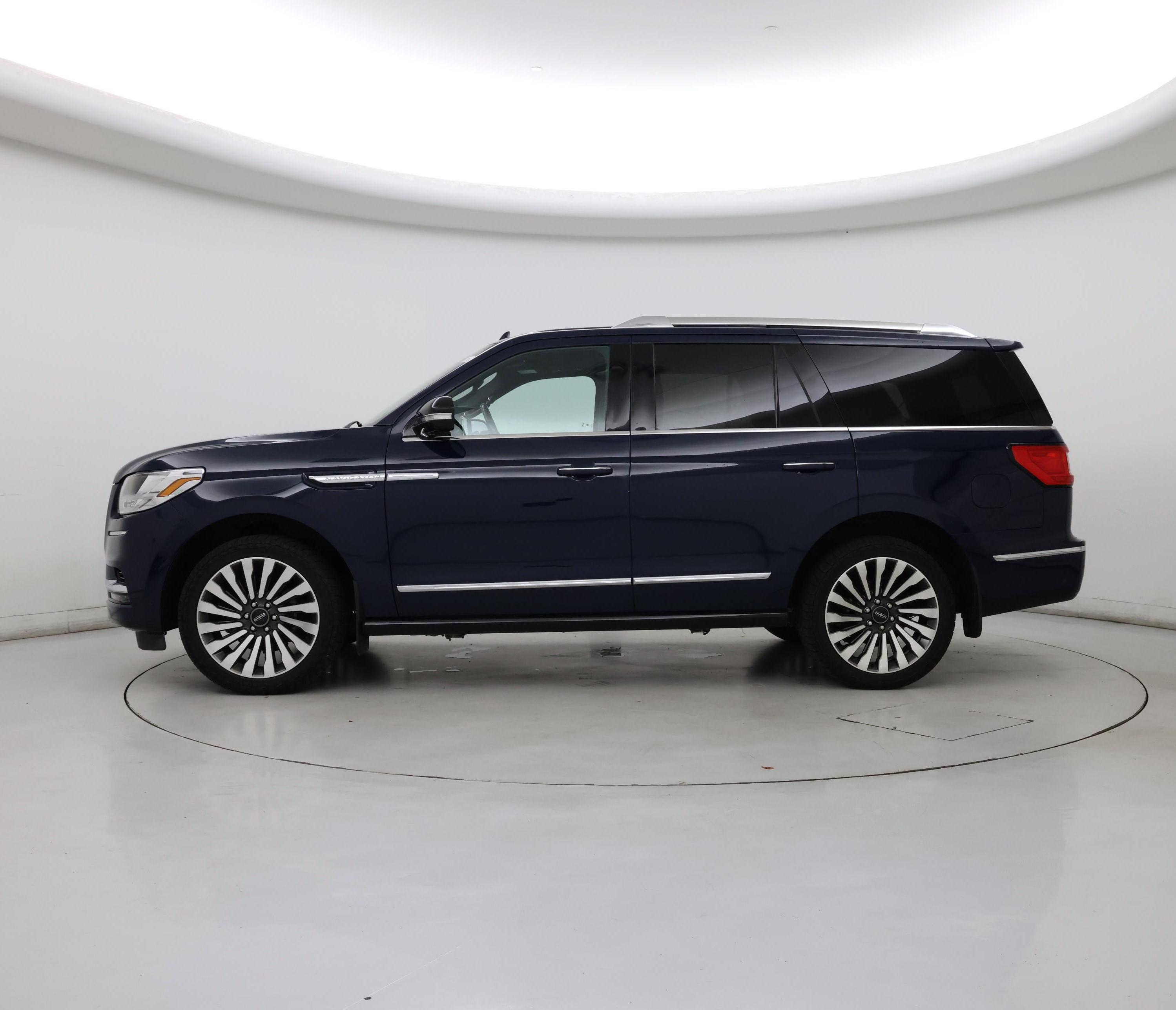 Thumbnail: 2020 Lincoln Navigator - 3