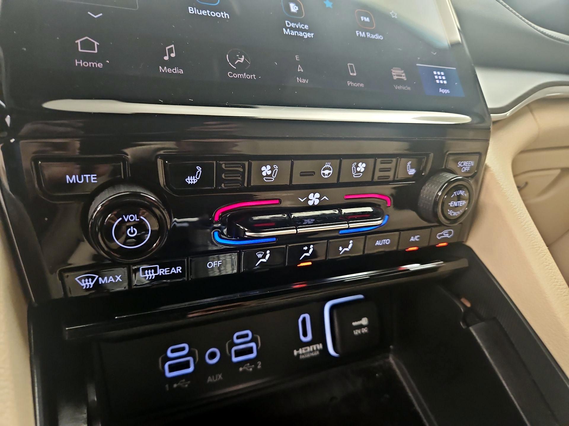 Thumbnail: 2023 Jeep Grand Cherokee - 17