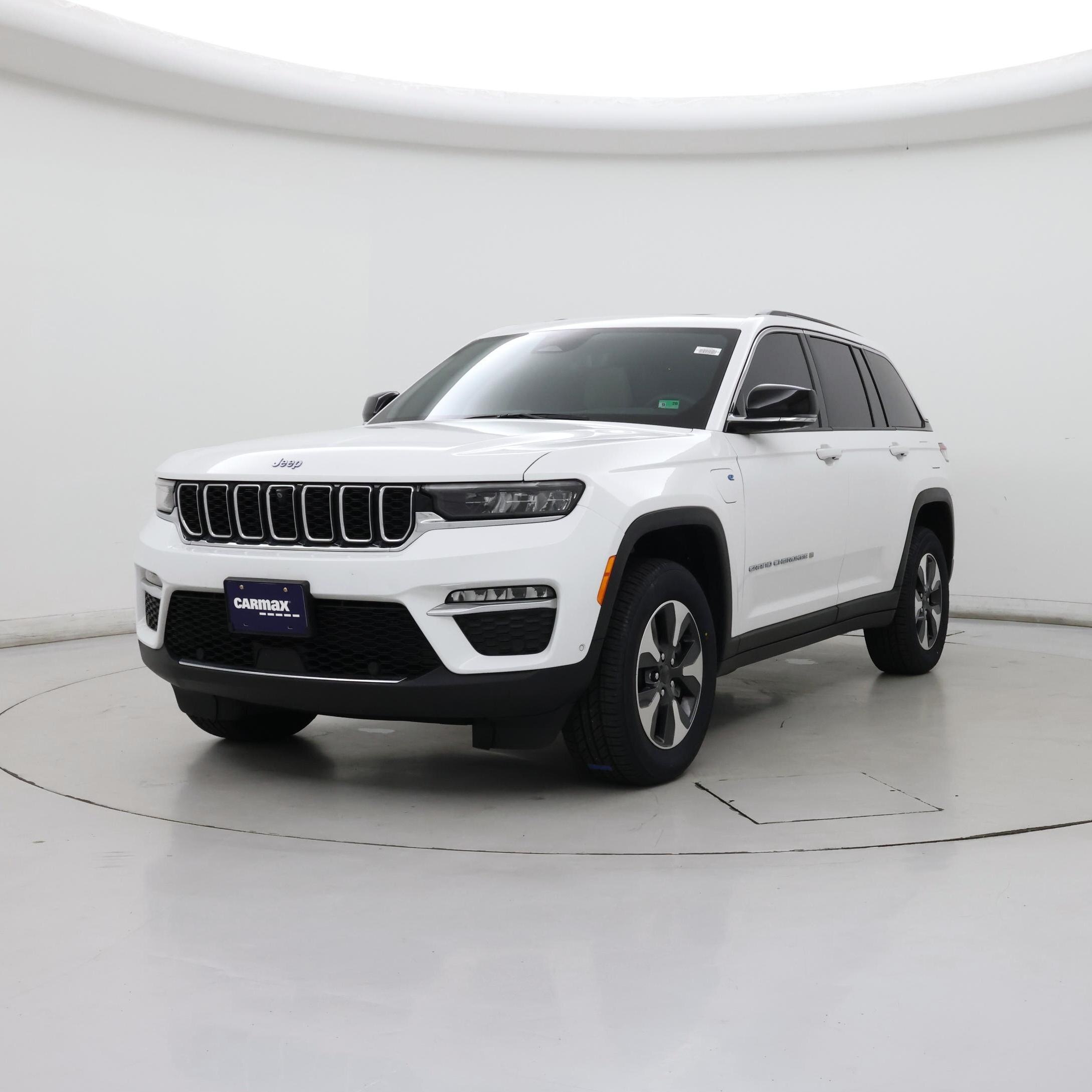 Thumbnail: 2023 Jeep Grand Cherokee - 4