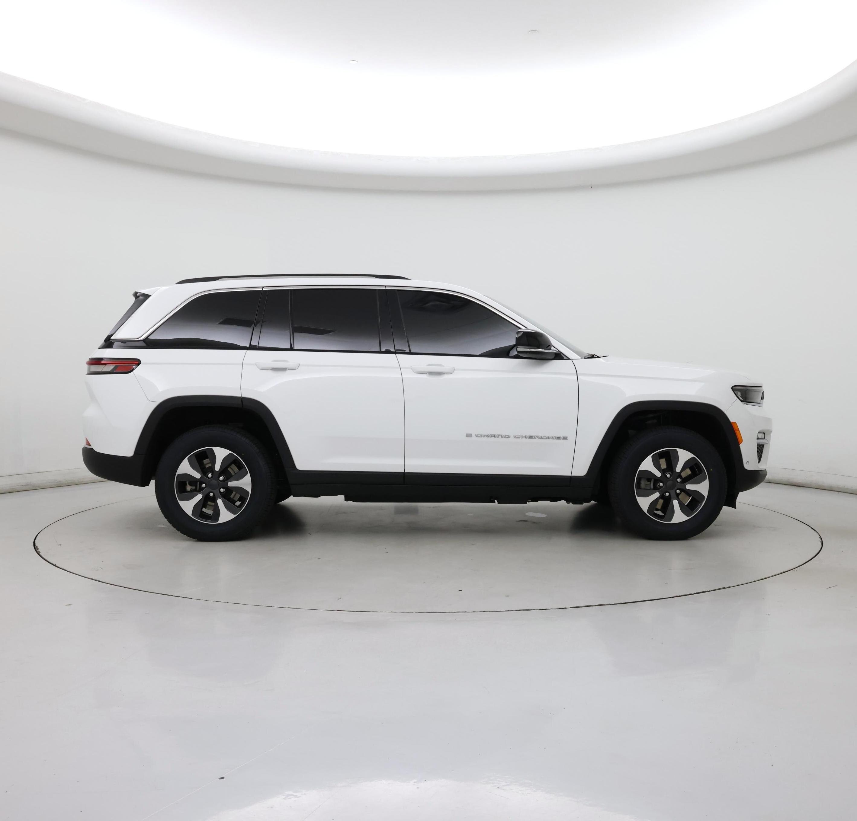 Thumbnail: 2023 Jeep Grand Cherokee - 7