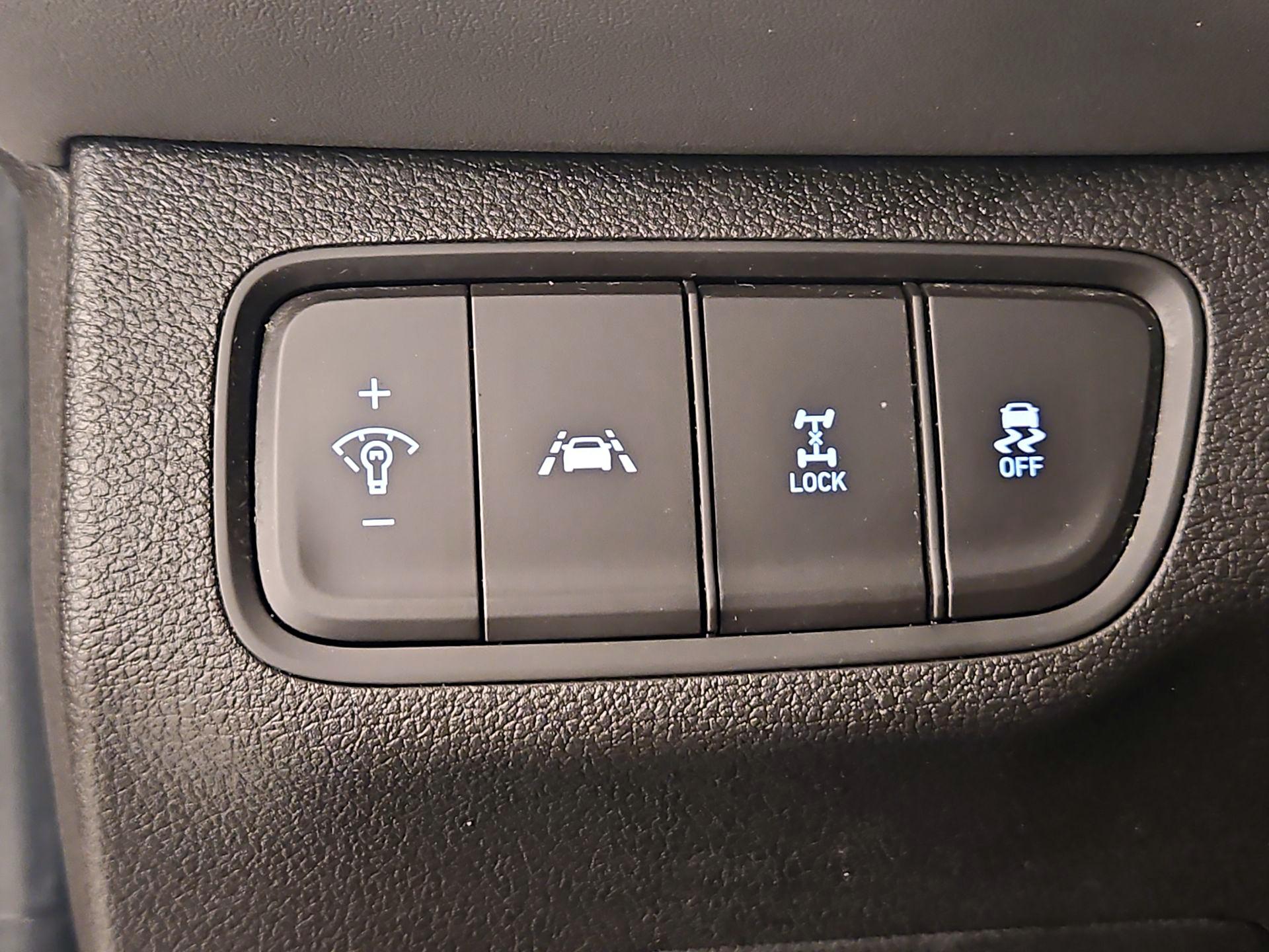 Thumbnail: 2020 Hyundai Santa Fe - 13