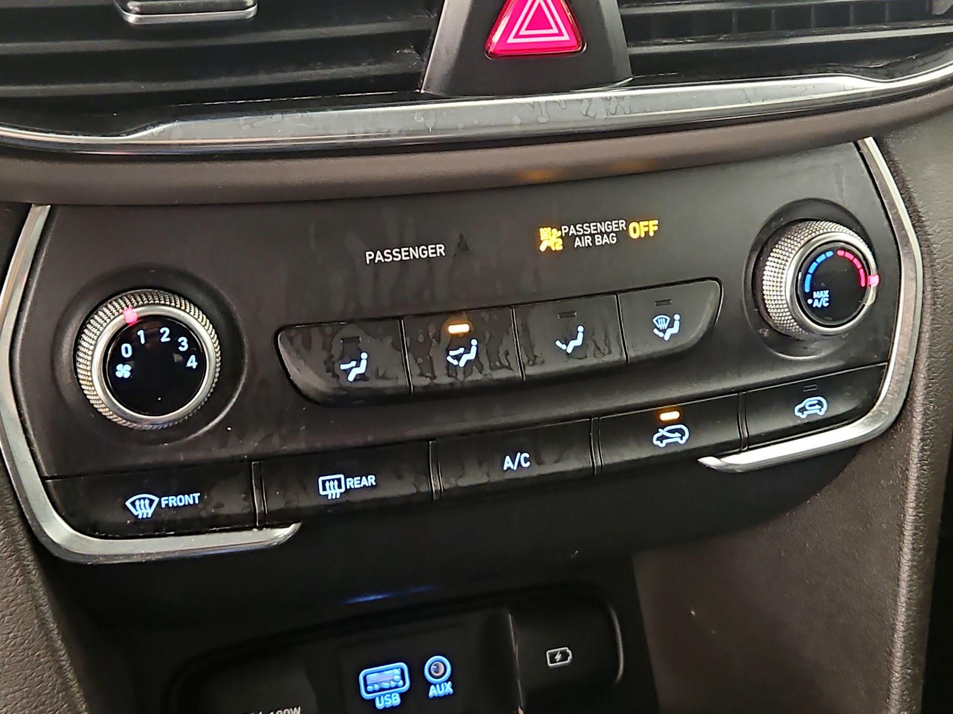 Thumbnail: 2020 Hyundai Santa Fe - 16