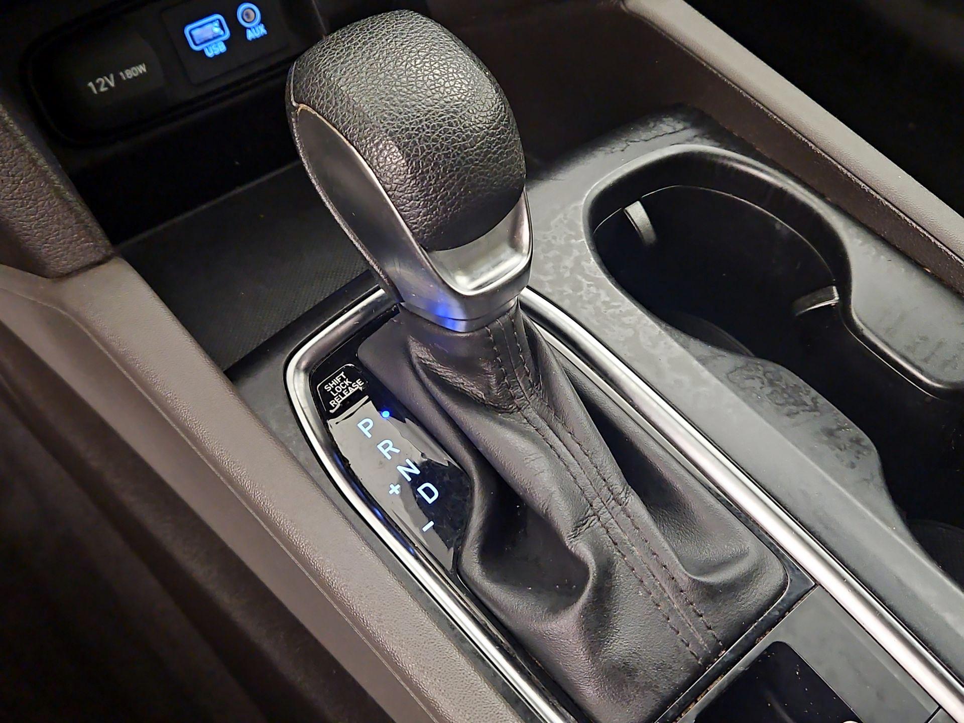 Thumbnail: 2020 Hyundai Santa Fe - 17