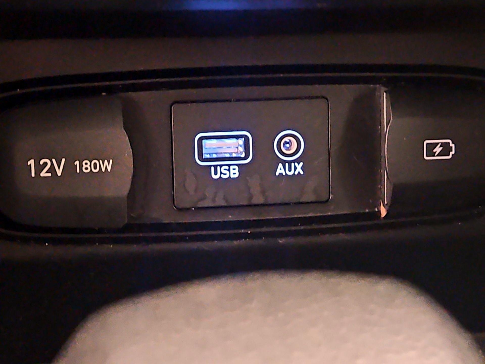 Thumbnail: 2020 Hyundai Santa Fe - 18