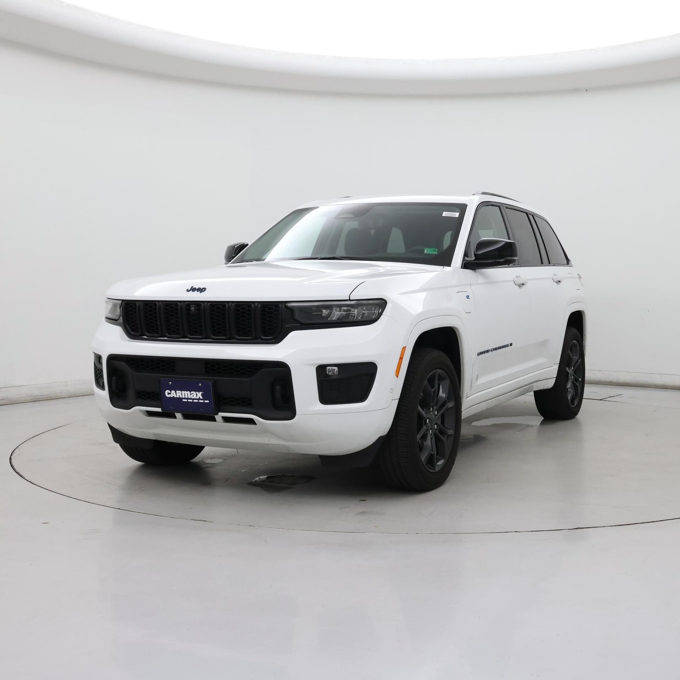 Thumbnail: 2023 Jeep Grand Cherokee - 4