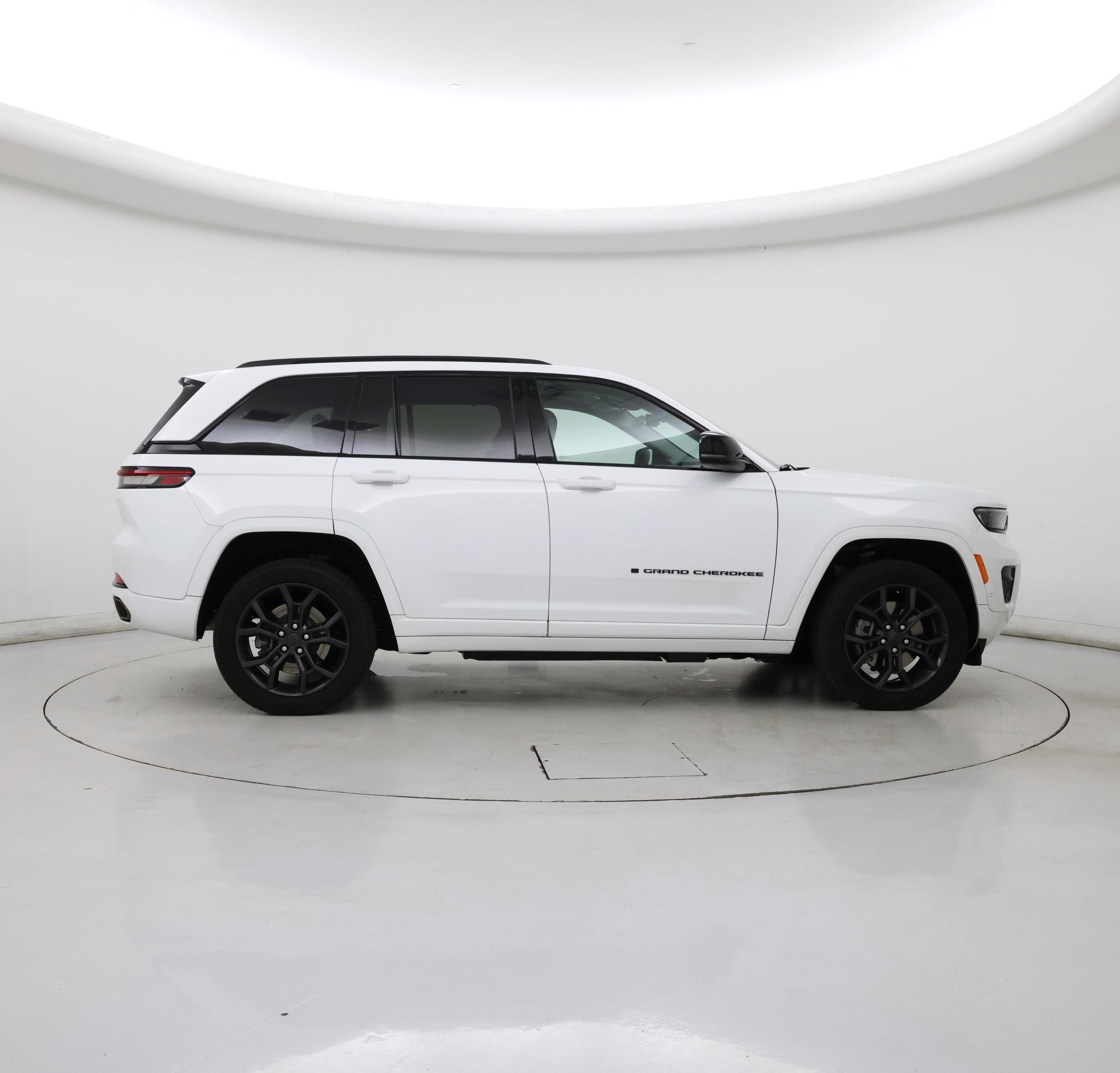 Thumbnail: 2023 Jeep Grand Cherokee - 7