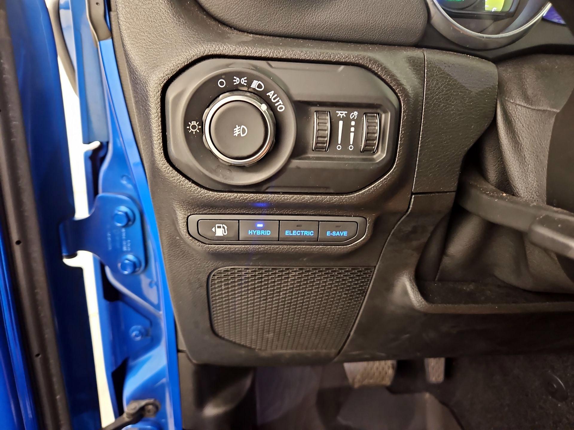 Thumbnail: 2021 Jeep Wrangler - 13