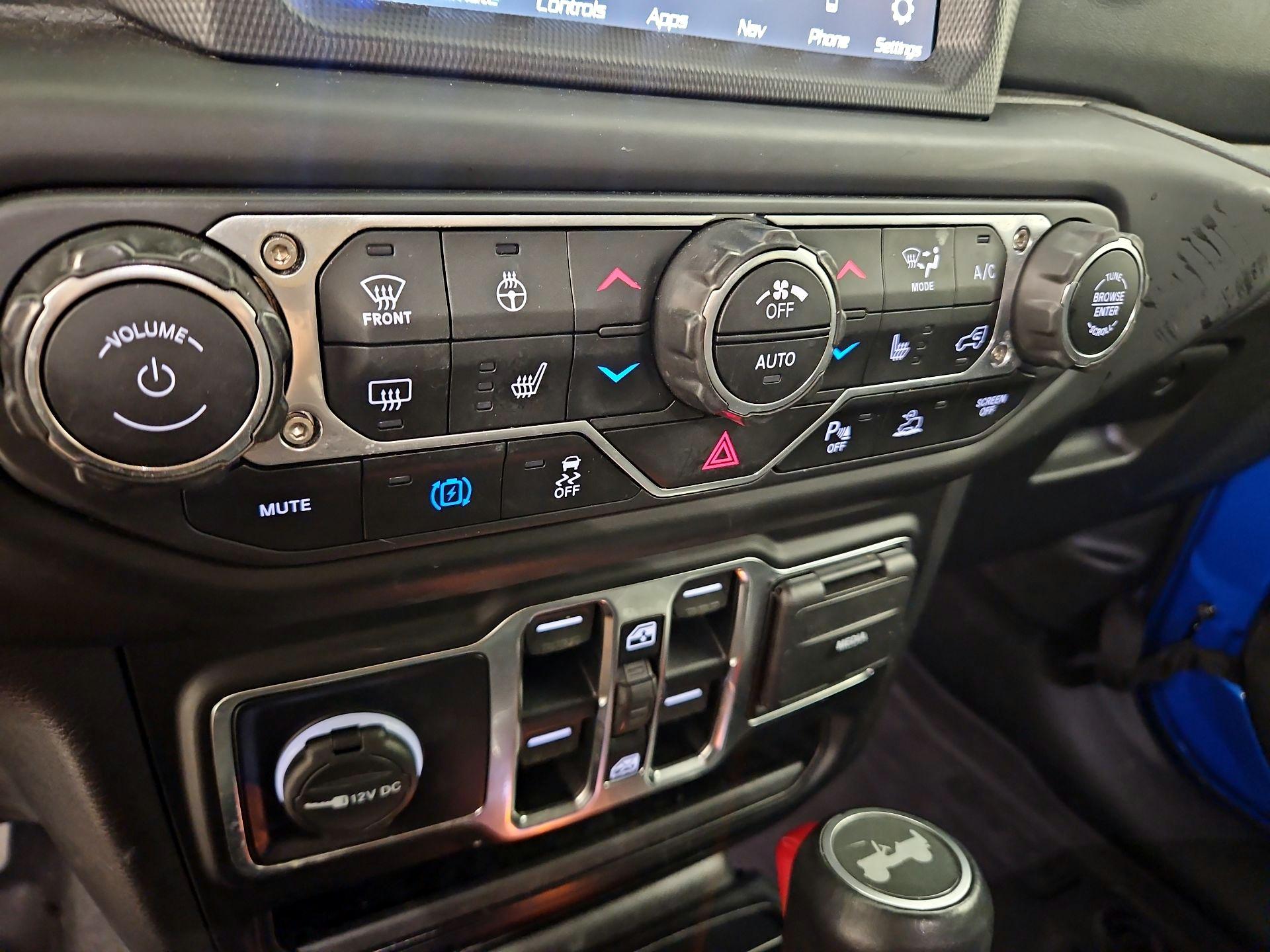 Thumbnail: 2021 Jeep Wrangler - 17