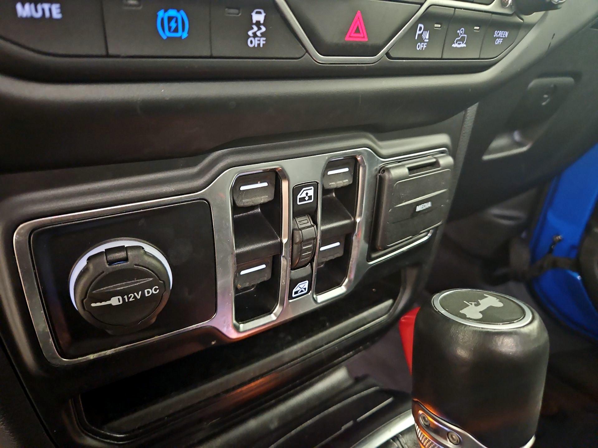 Thumbnail: 2021 Jeep Wrangler - 19