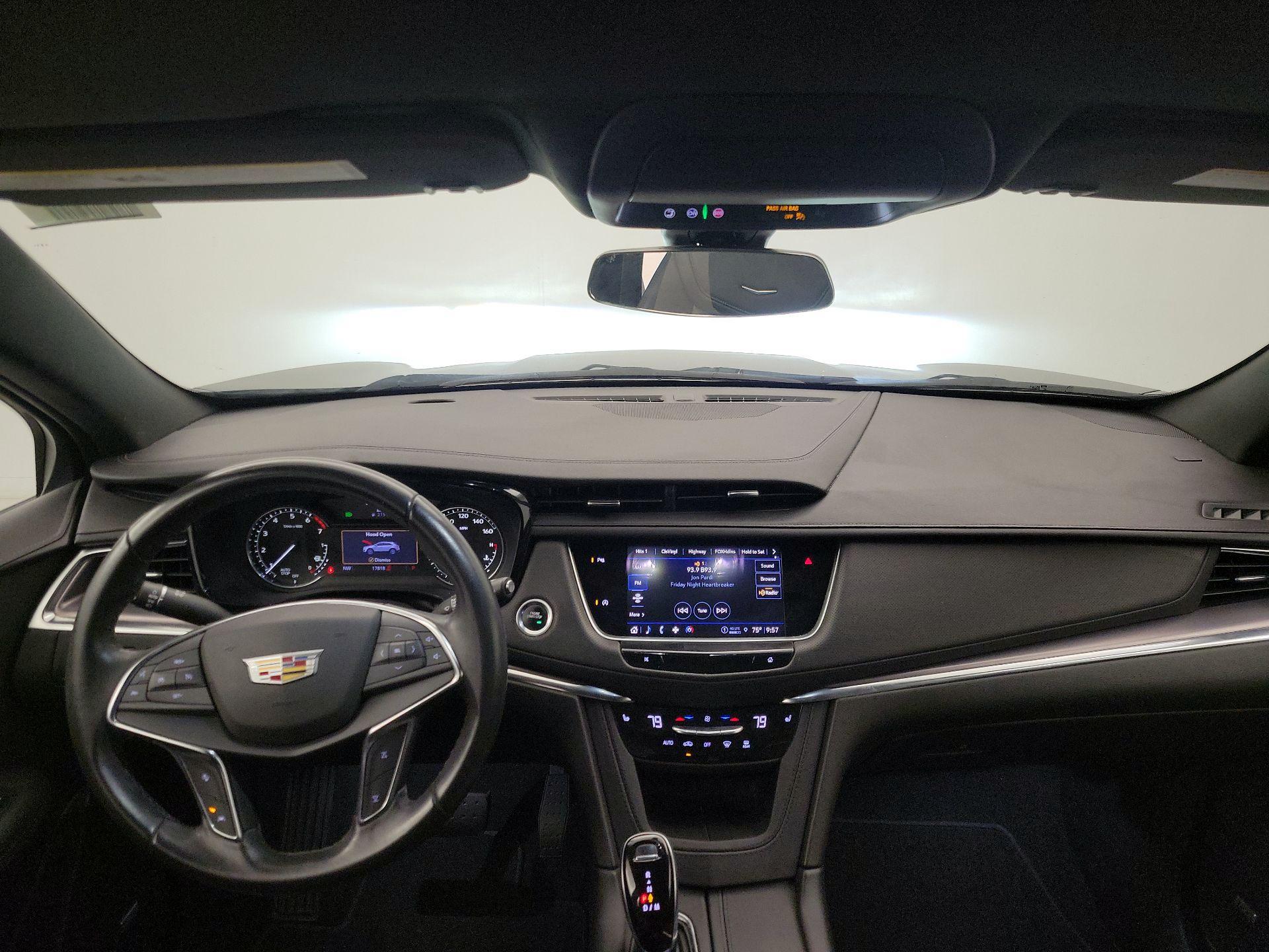 Thumbnail: 2022 Cadillac XT5 - 9