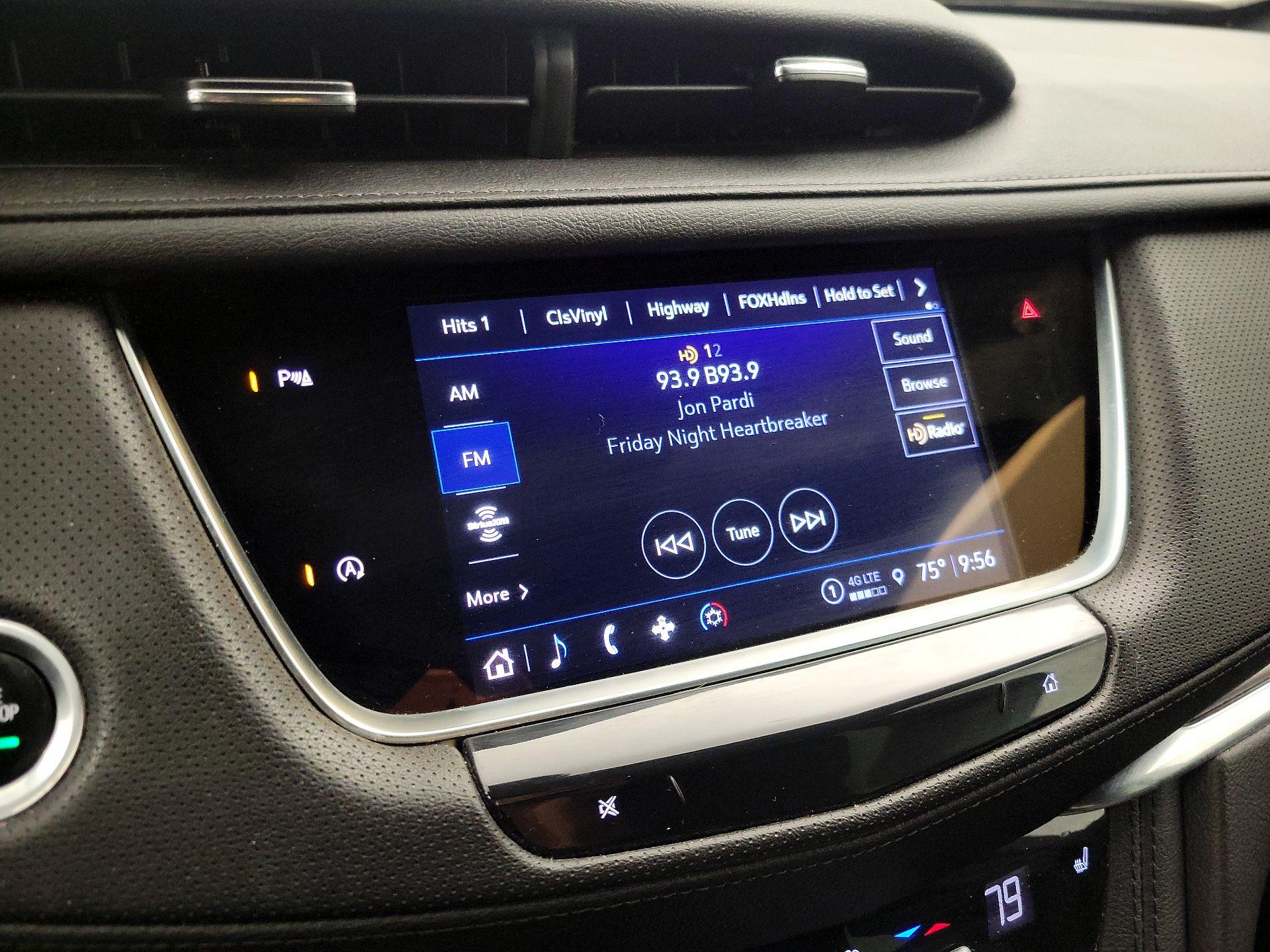 Thumbnail: 2022 Cadillac XT5 - 15