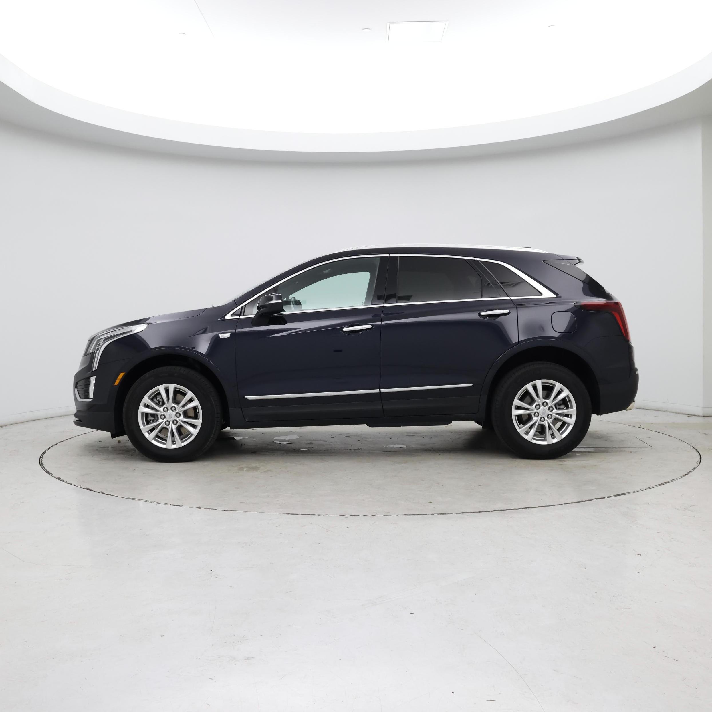 Thumbnail: 2022 Cadillac XT5 - 3