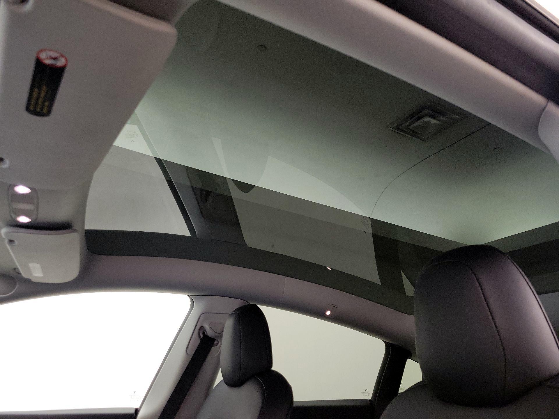 Thumbnail: 2021 Tesla Model Y - 19