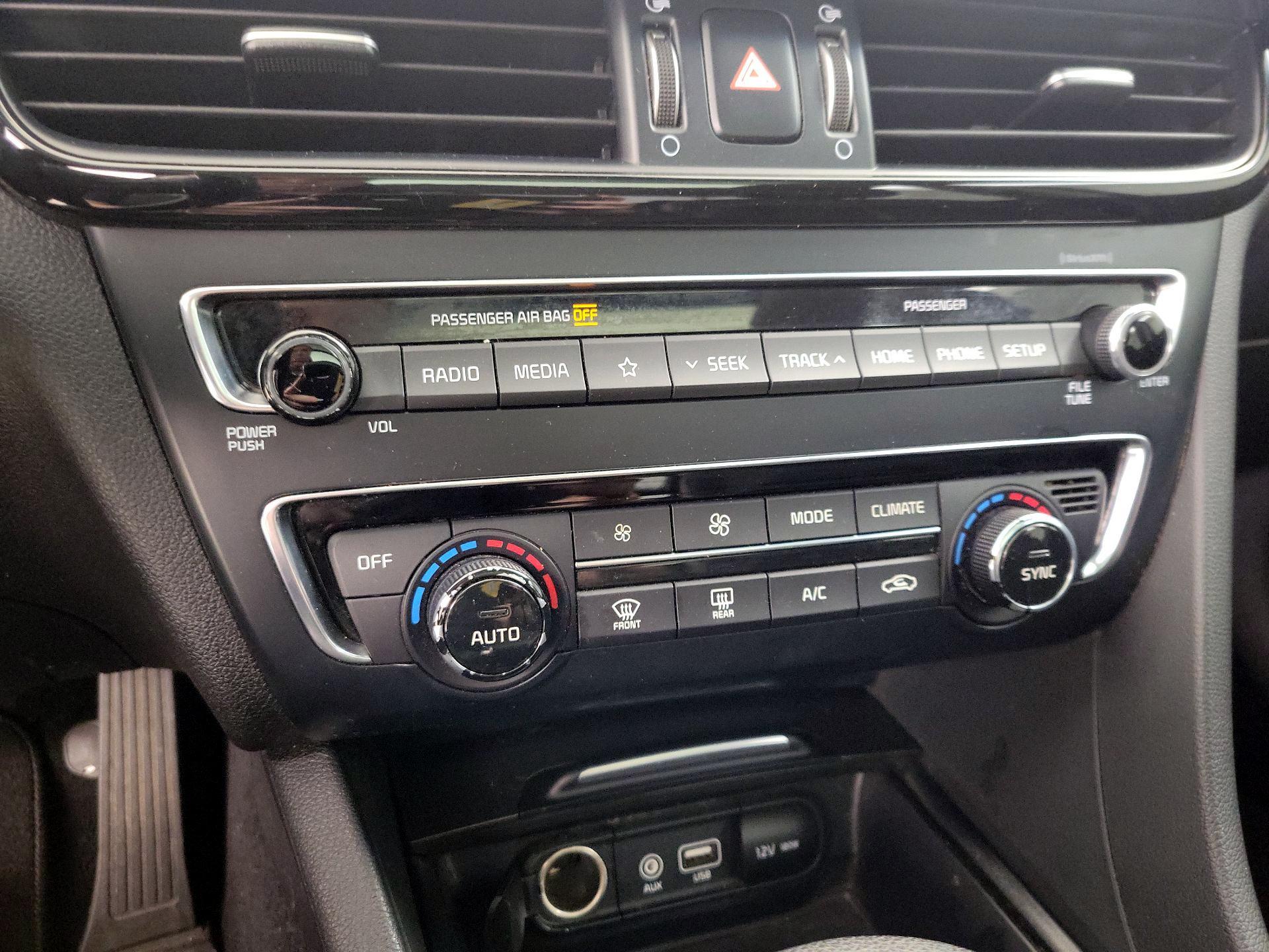 Thumbnail: 2019 Kia Optima - 16