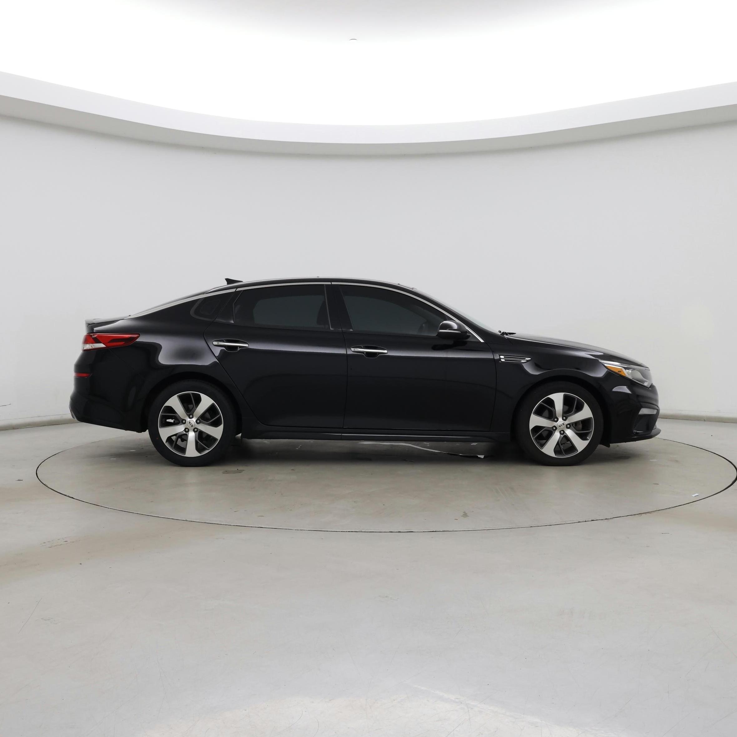 Thumbnail: 2019 Kia Optima - 7