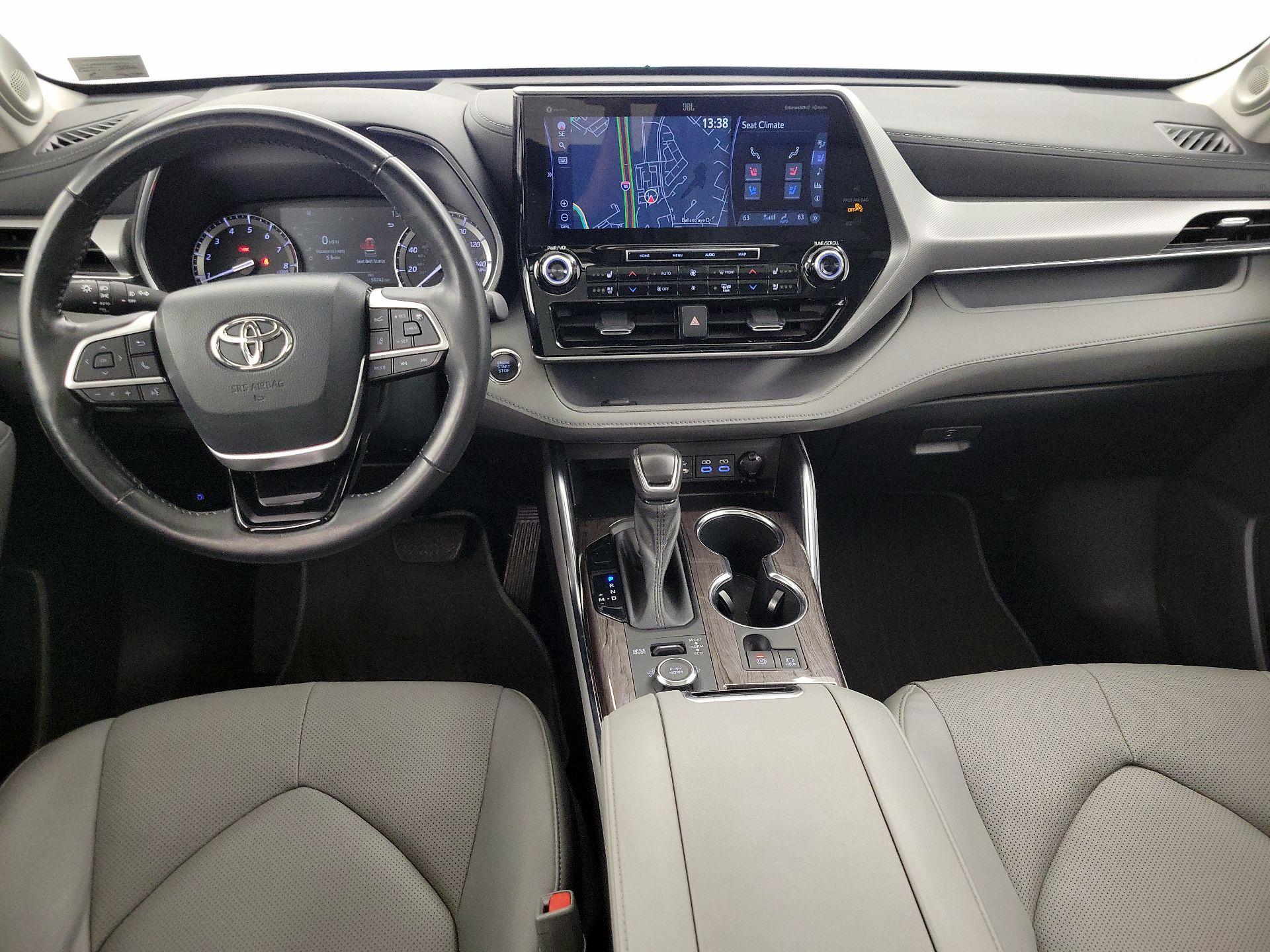 Thumbnail: 2022 Toyota Highlander - 9
