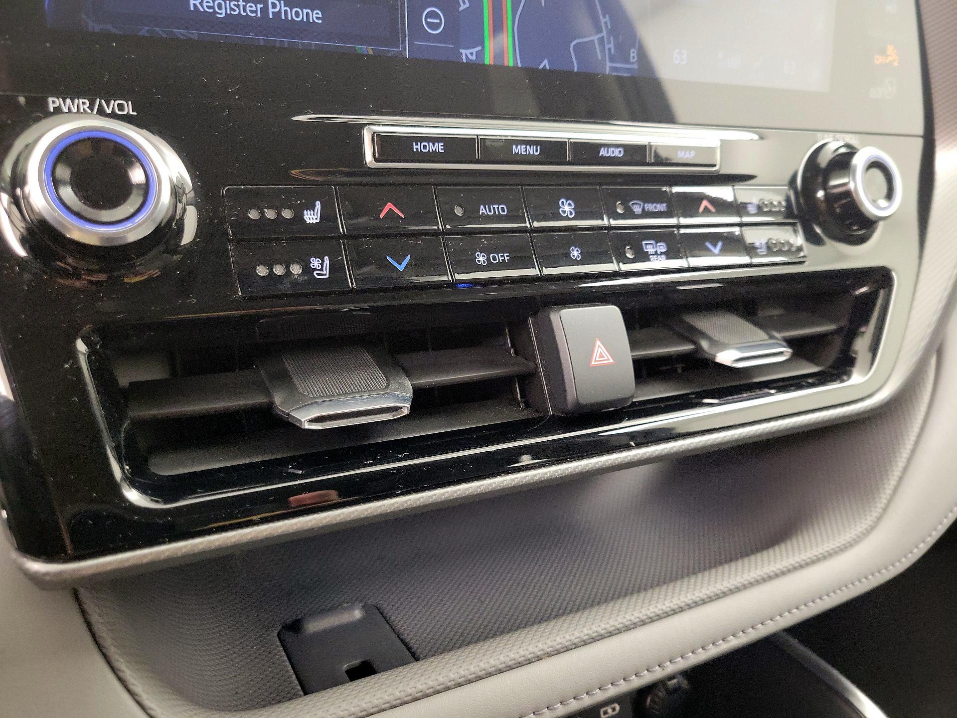 Thumbnail: 2022 Toyota Highlander - 17
