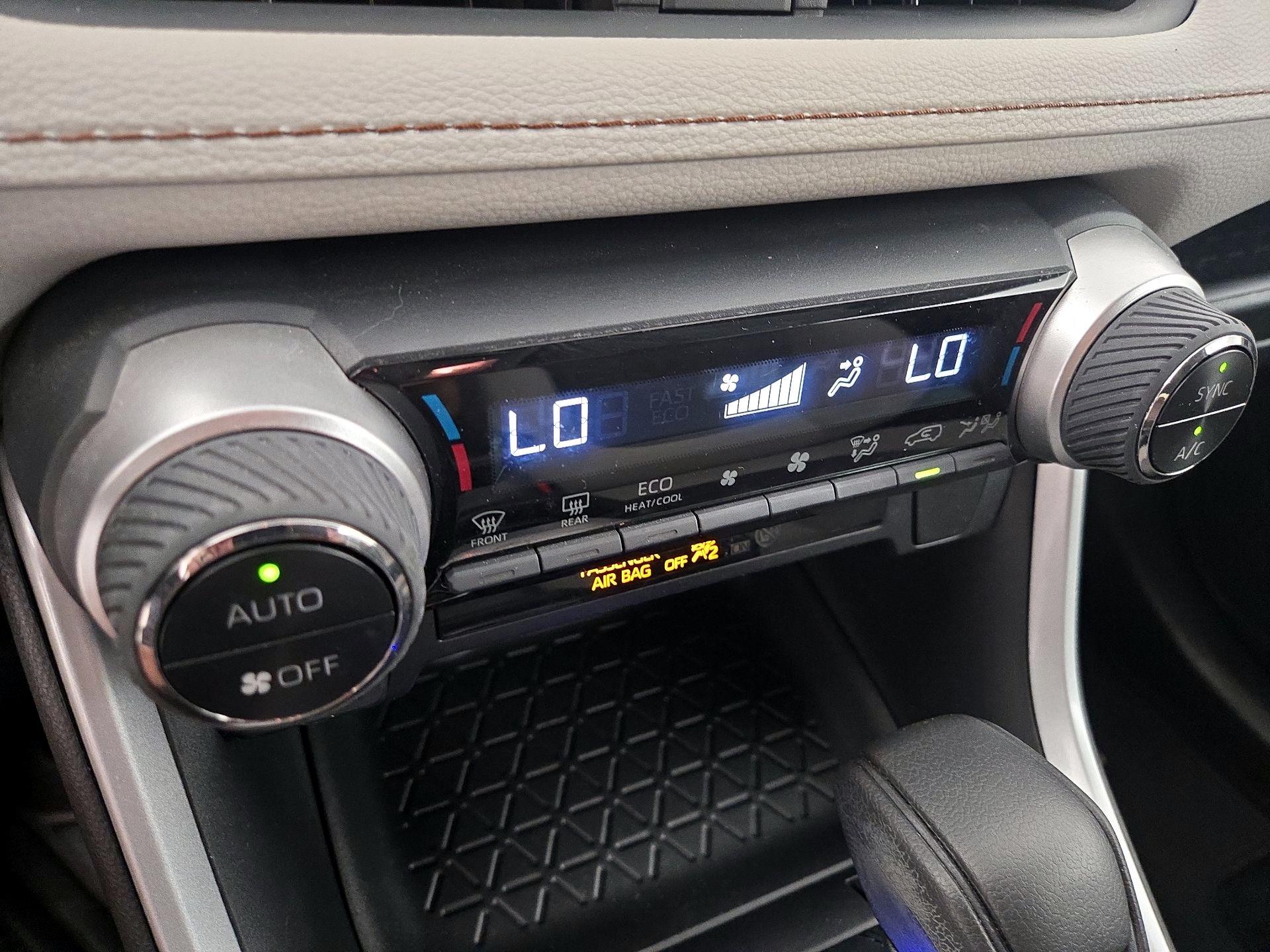Thumbnail: 2021 Toyota RAV4 - 16