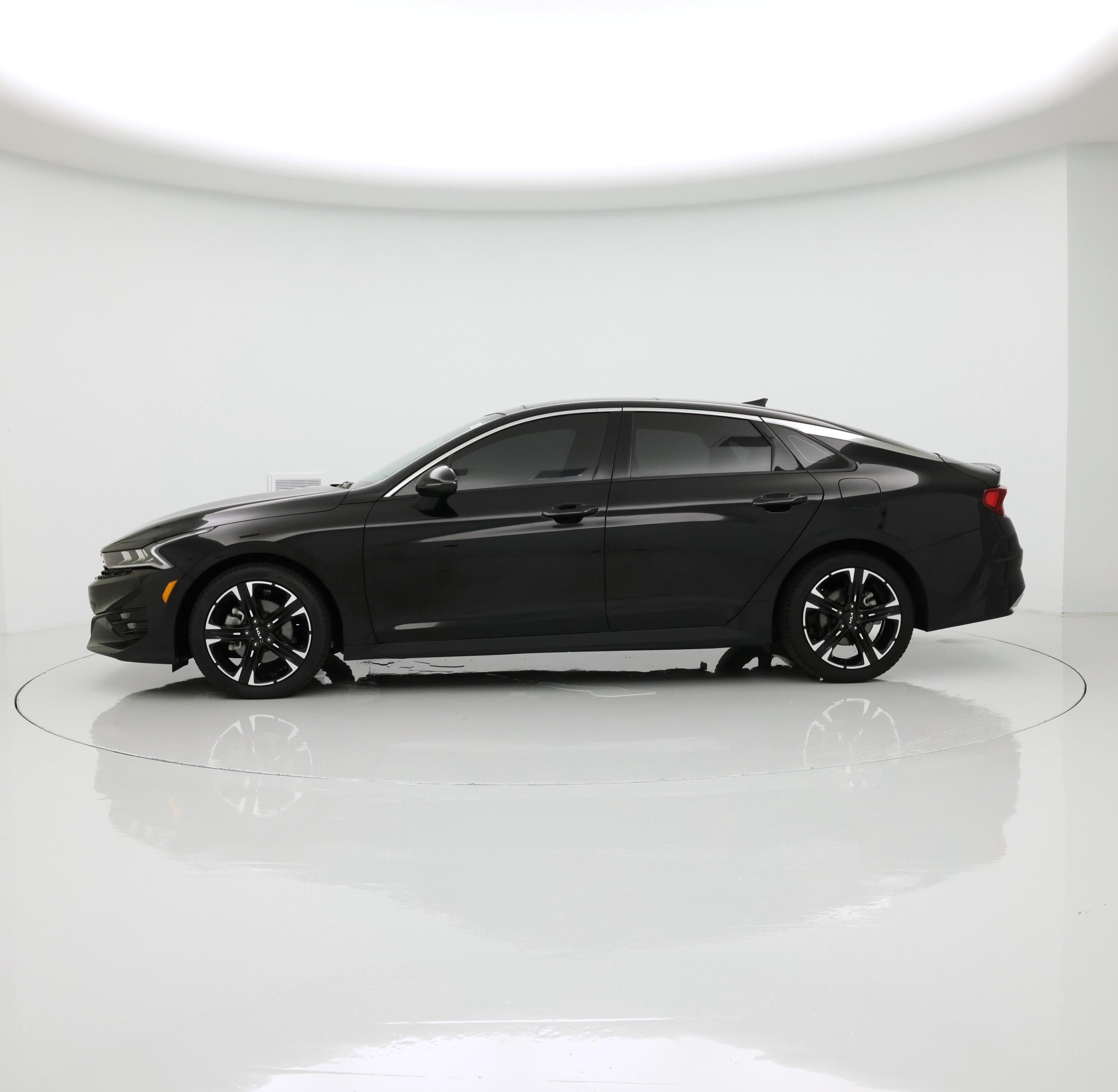 Thumbnail: 2023 Kia K5 - 3