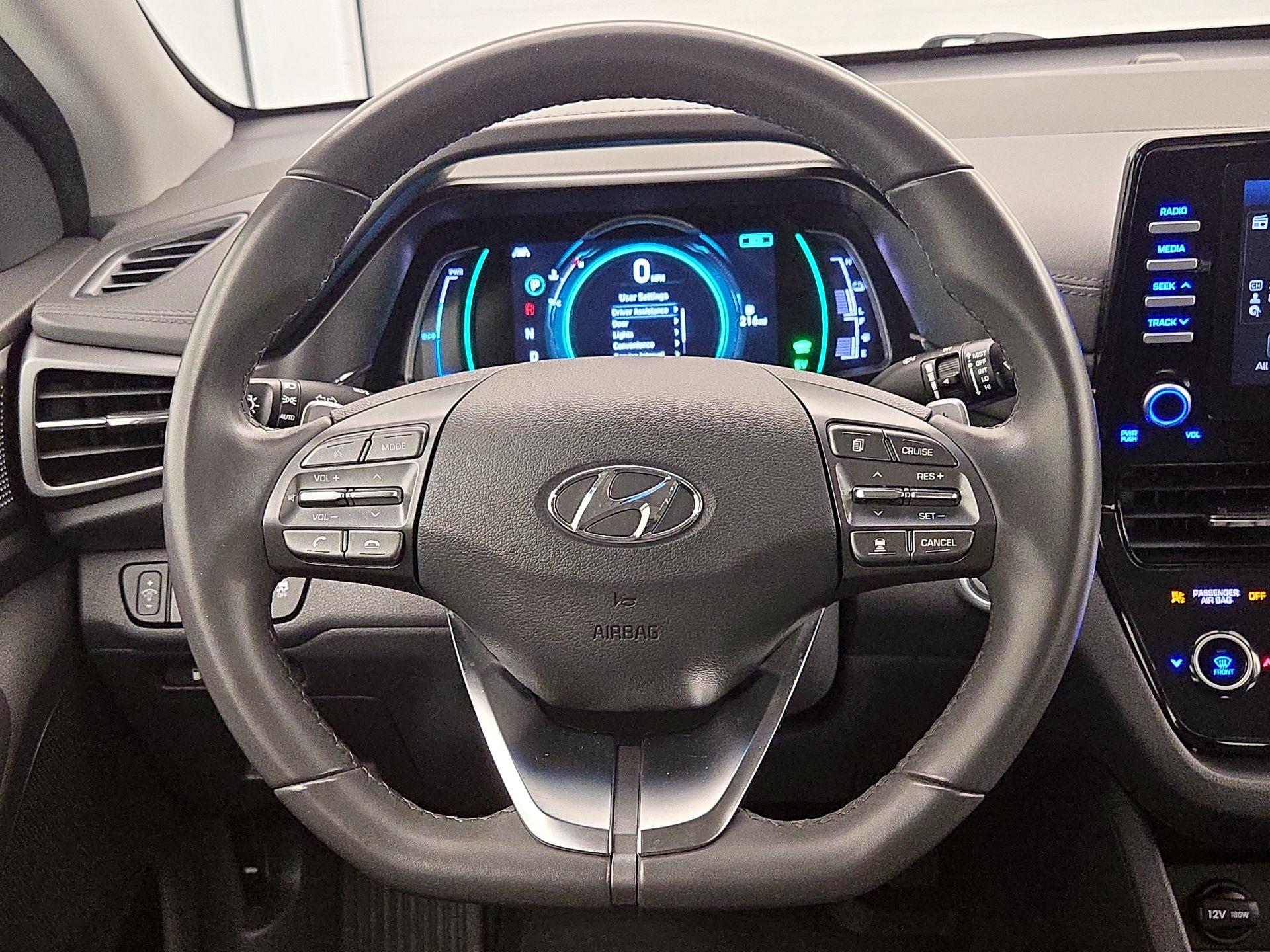 Thumbnail: 2020 Hyundai Ioniq - 10