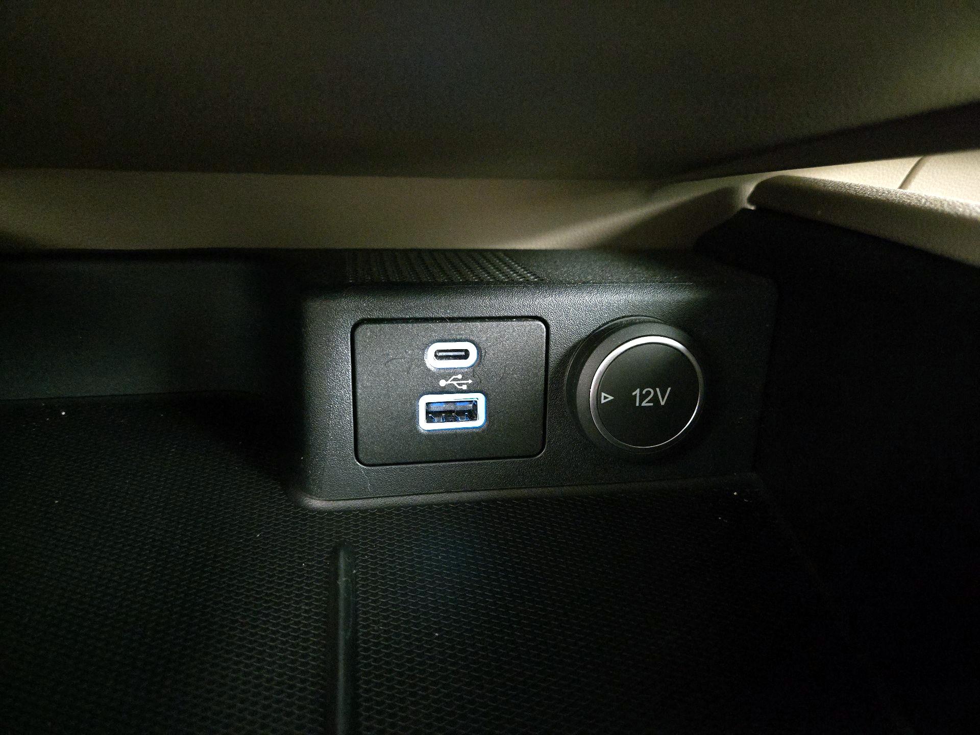 Thumbnail: 2021 Ford Escape - 18