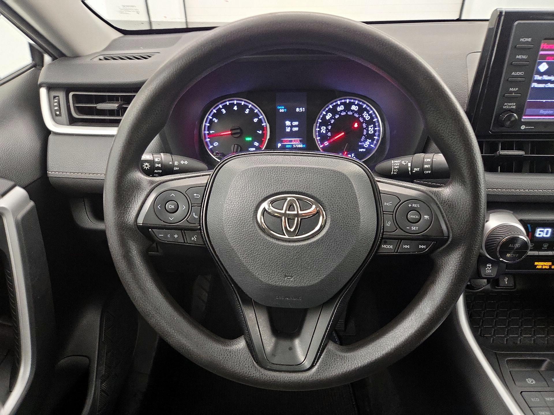 Thumbnail: 2021 Toyota RAV4 - 10