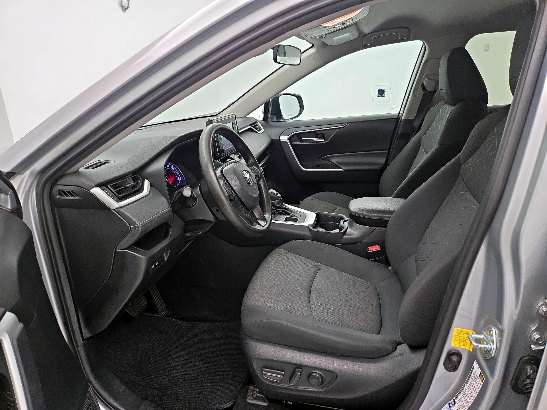 Thumbnail: 2021 Toyota RAV4 - 11