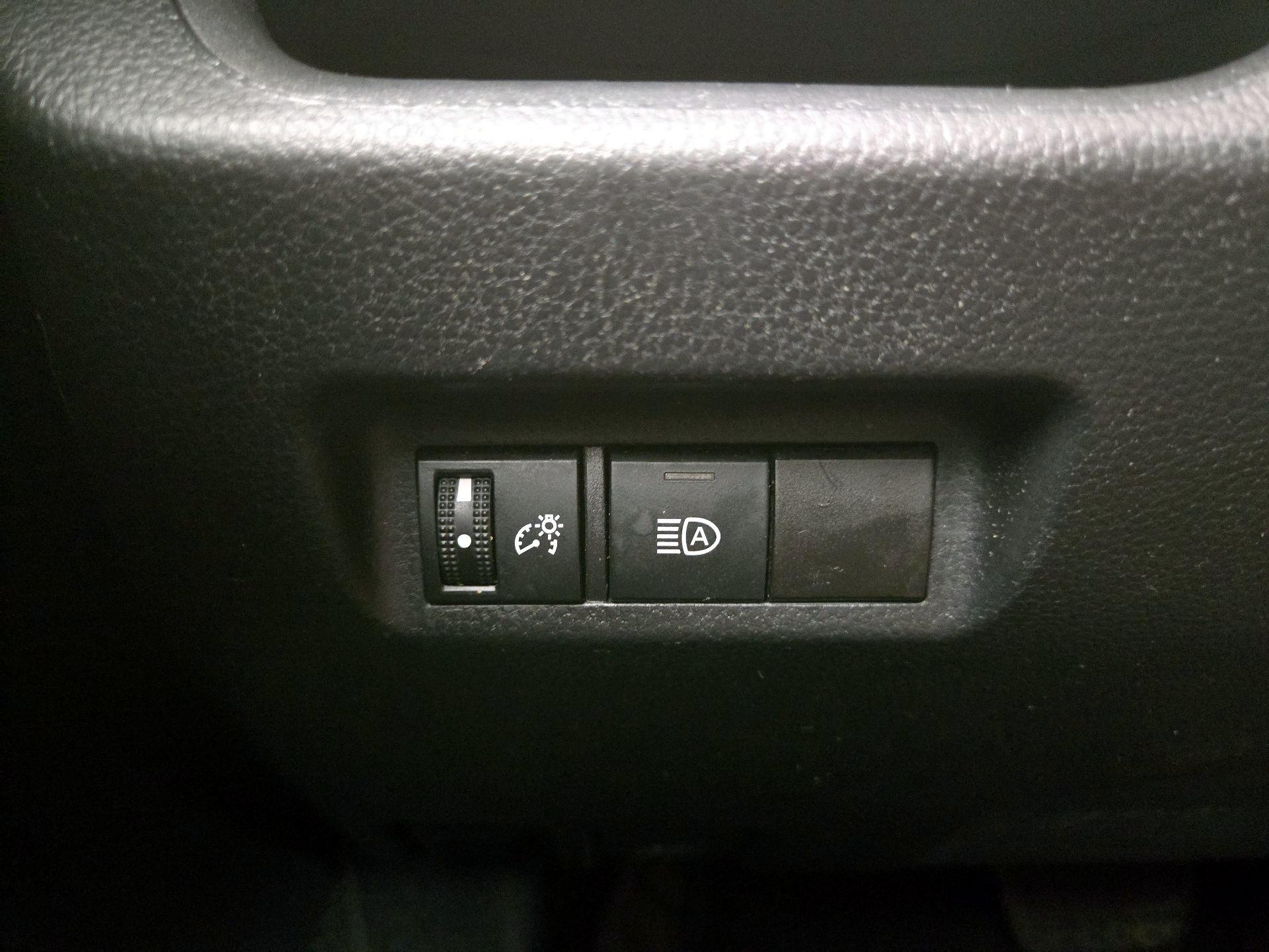 Thumbnail: 2021 Toyota RAV4 - 13