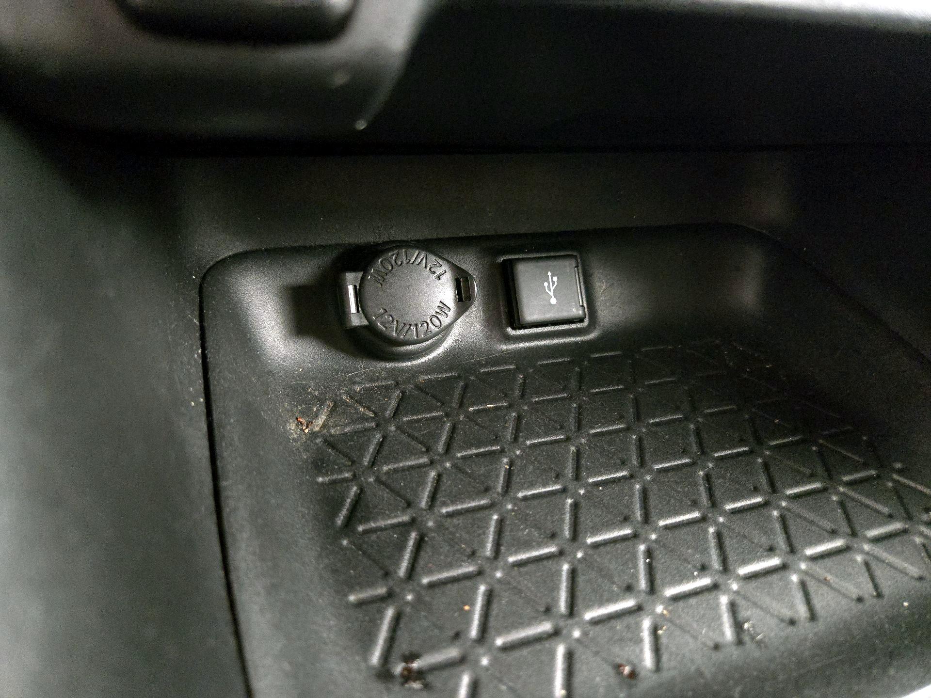 Thumbnail: 2021 Toyota RAV4 - 18