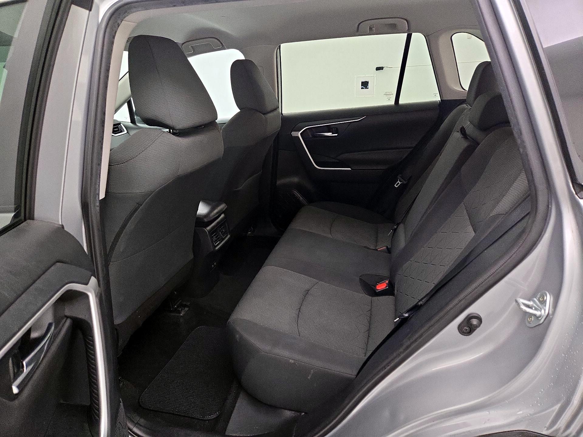 Thumbnail: 2021 Toyota RAV4 - 19