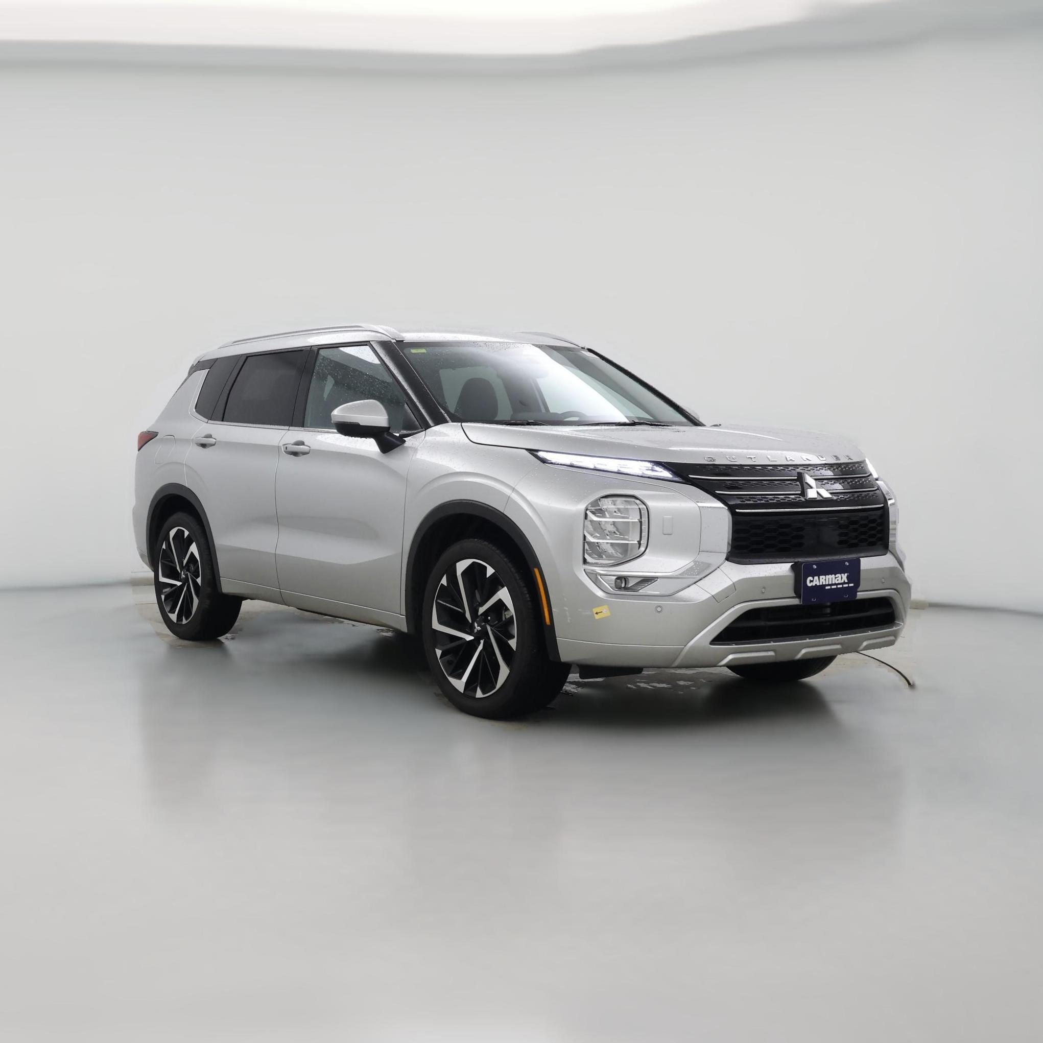 Thumbnail: 2024 Mitsubishi Outlander - 1