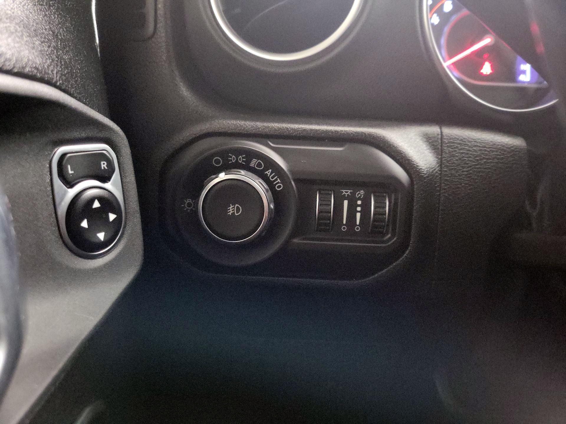 Thumbnail: 2020 Jeep Wrangler - 13