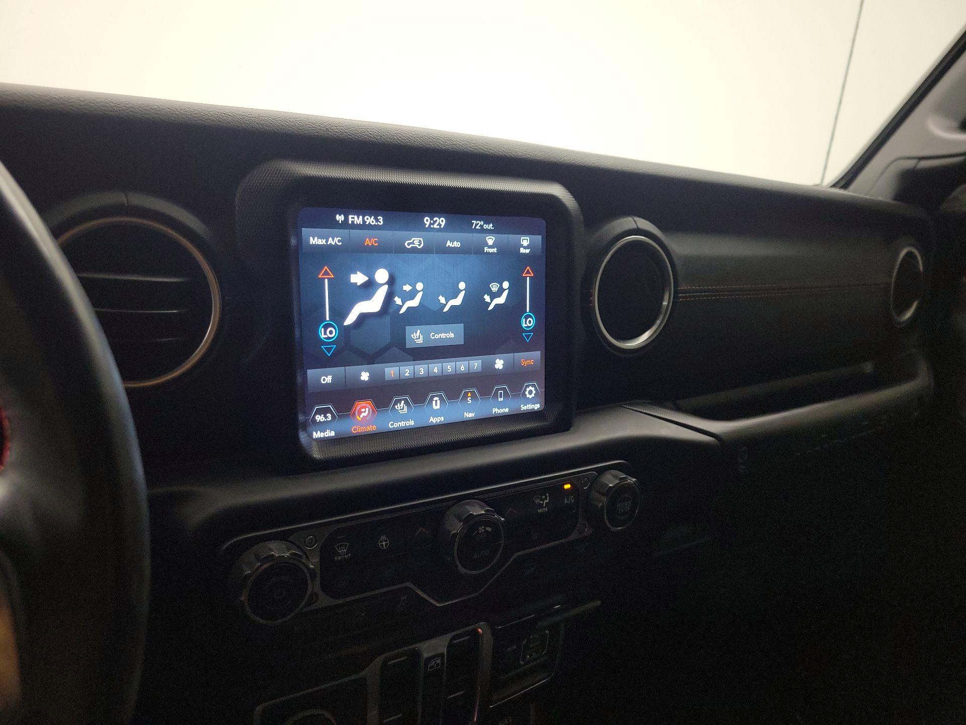 Thumbnail: 2020 Jeep Wrangler - 17