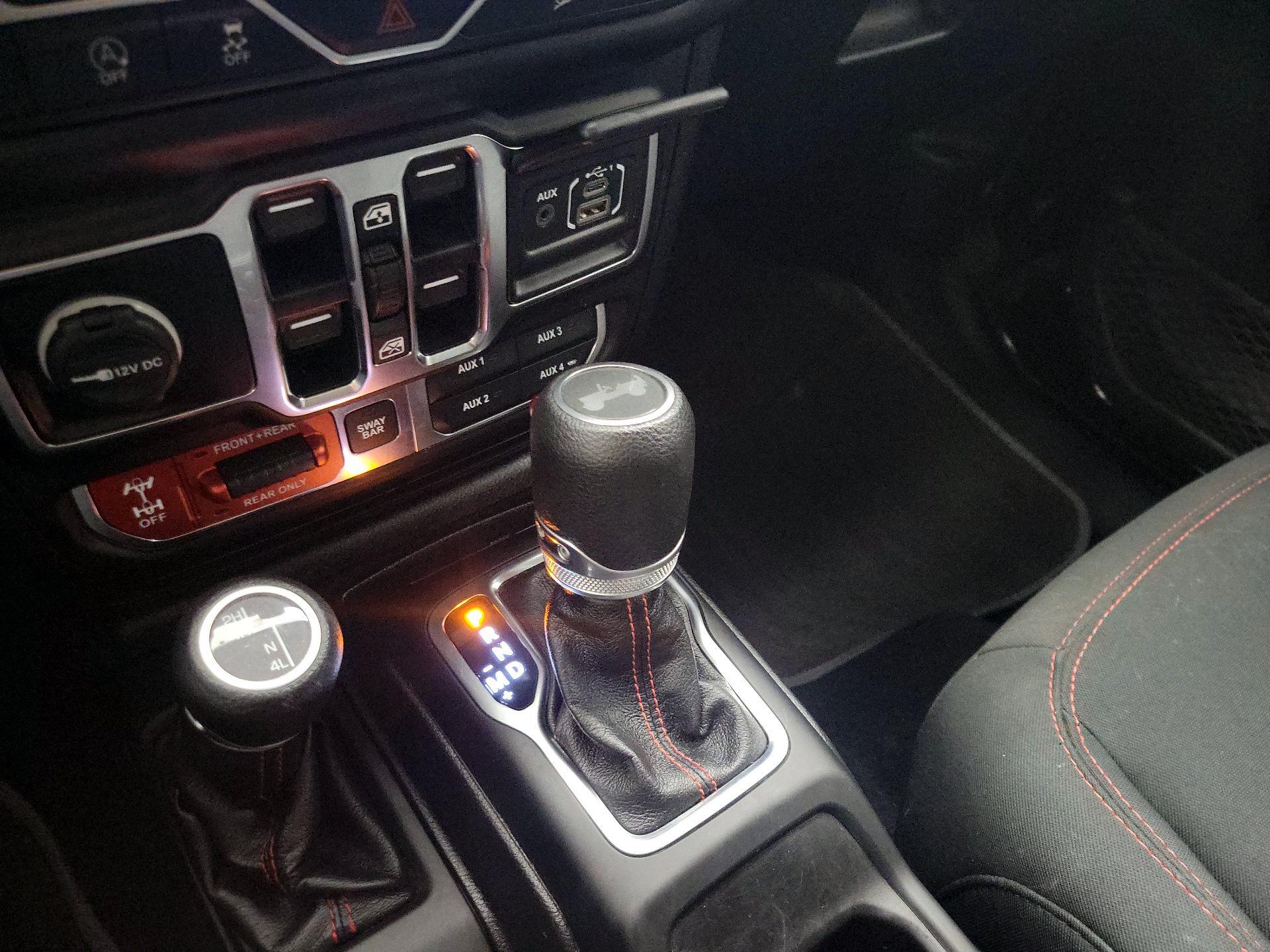 Thumbnail: 2020 Jeep Wrangler - 18