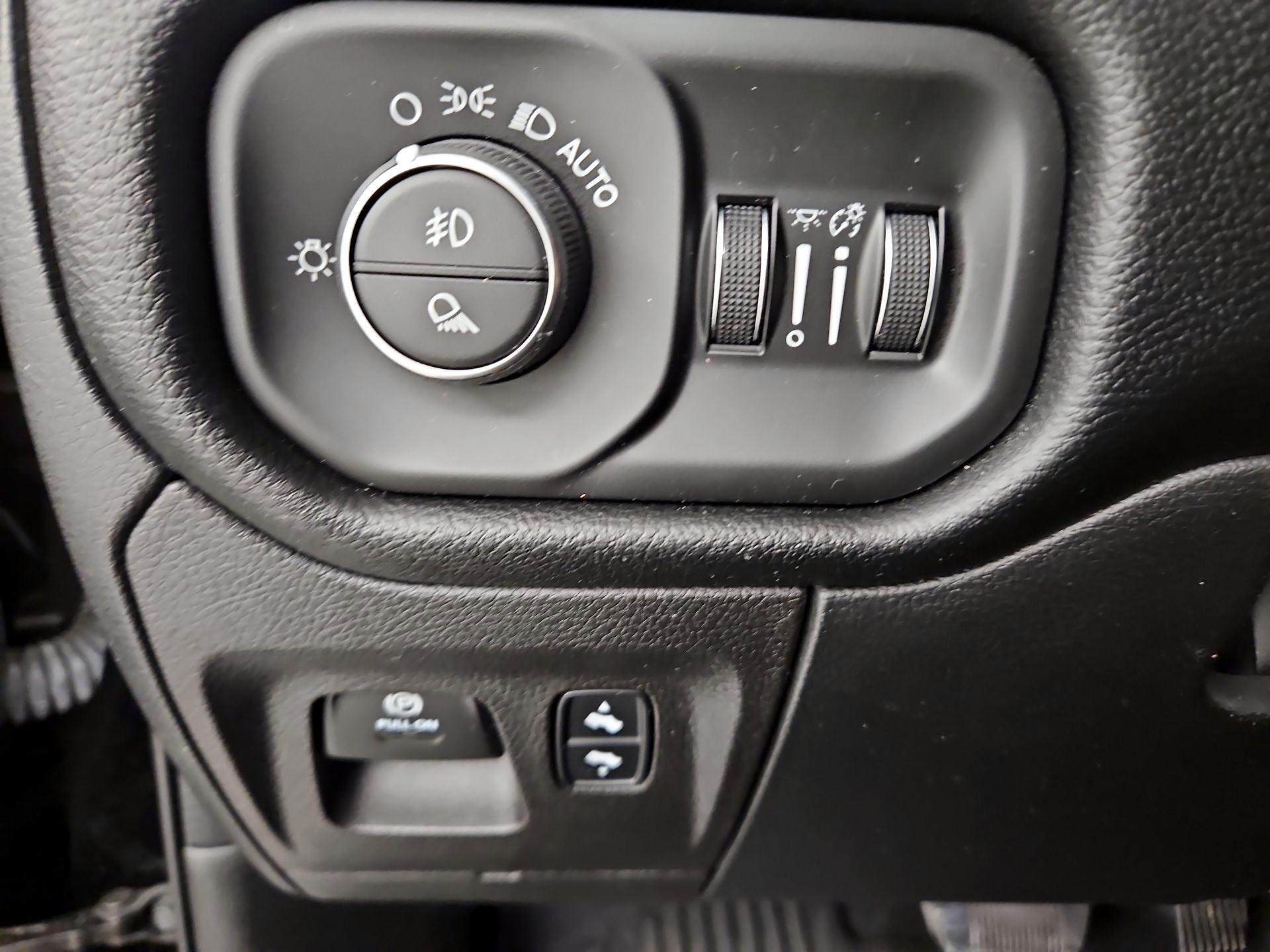 Thumbnail: 2022 RAM 1500 - 13