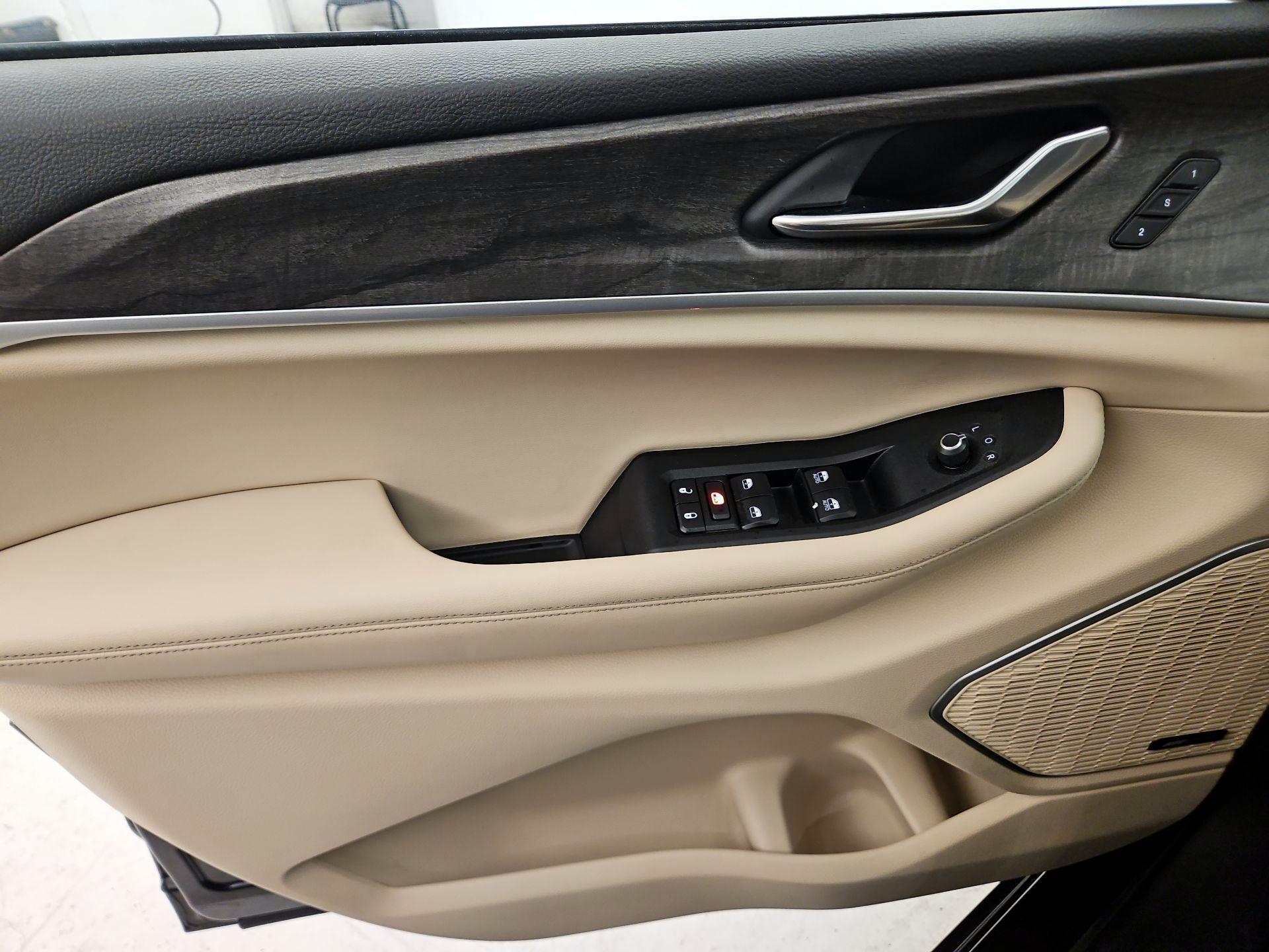 Thumbnail: 2022 Jeep Grand Cherokee L - 12