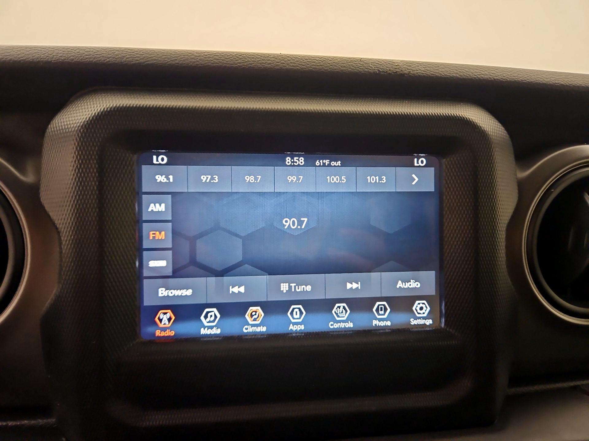 Thumbnail: 2022 Jeep Gladiator - 15