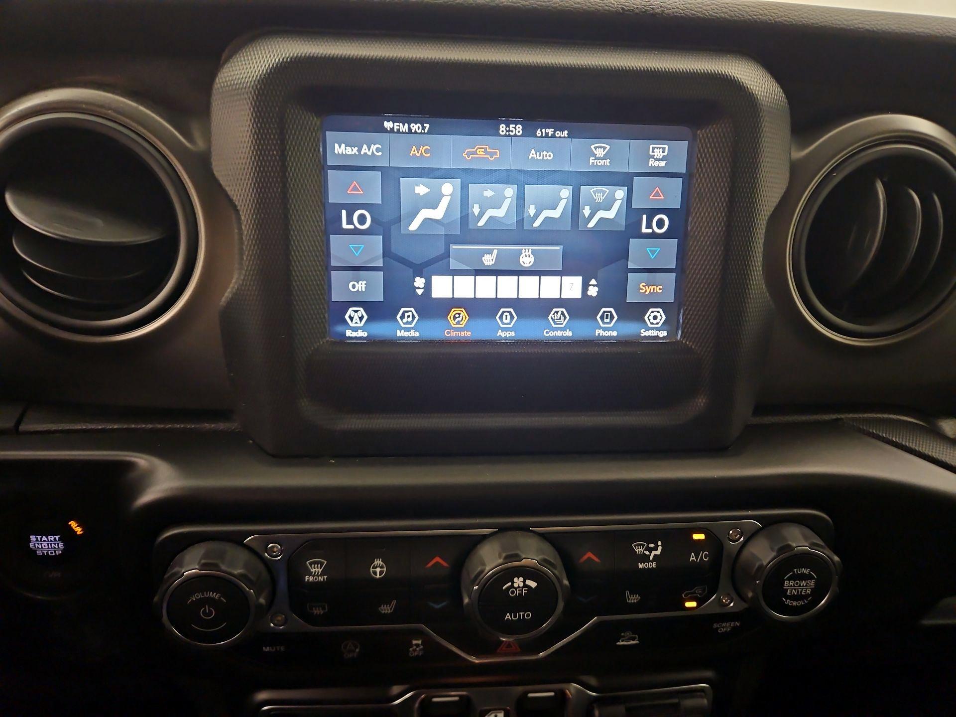 Thumbnail: 2022 Jeep Gladiator - 16