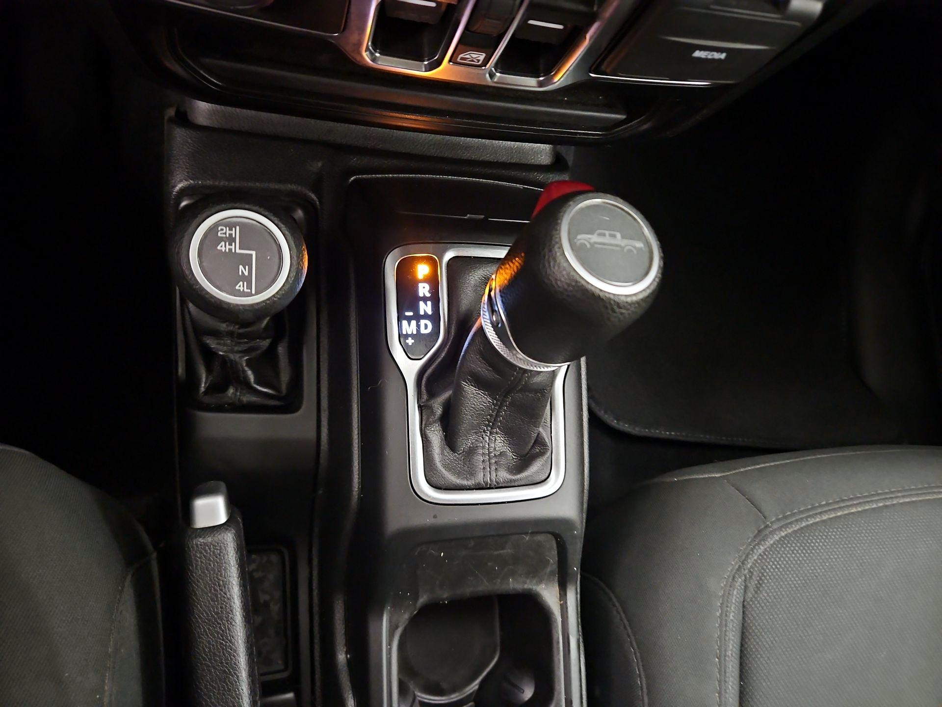 Thumbnail: 2022 Jeep Gladiator - 17