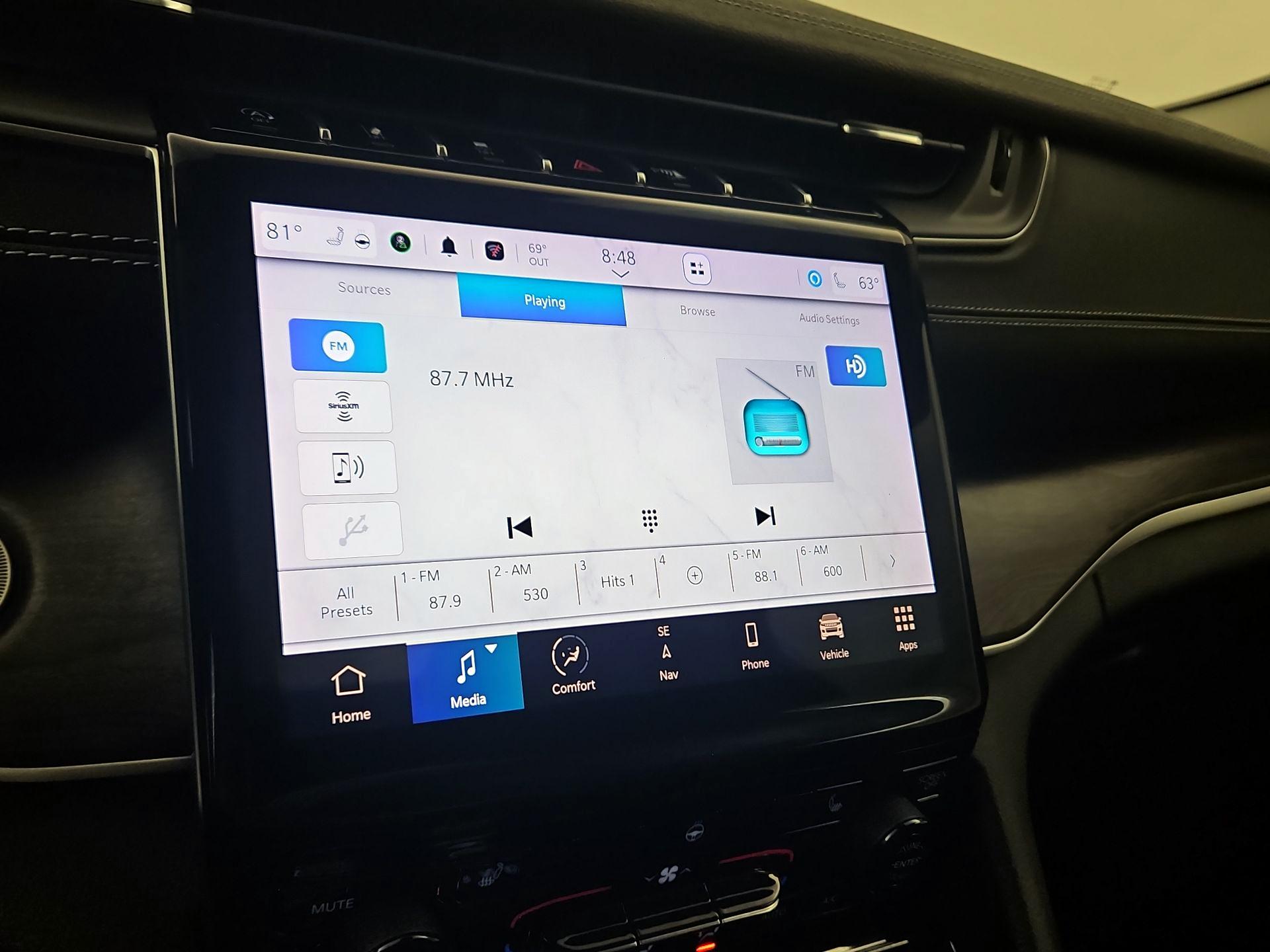 Thumbnail: 2022 Jeep Grand Cherokee L - 16