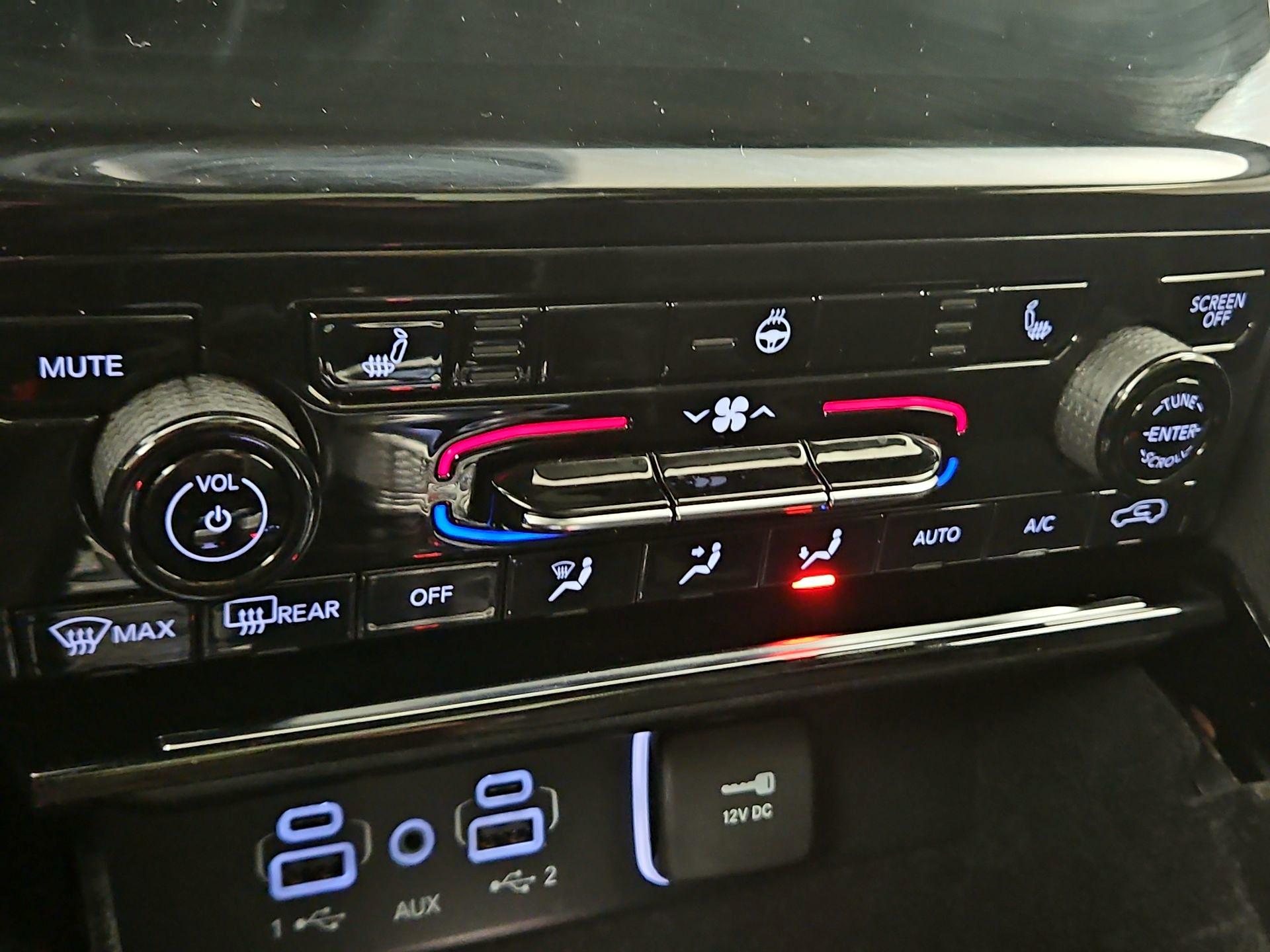 Thumbnail: 2022 Jeep Grand Cherokee L - 17