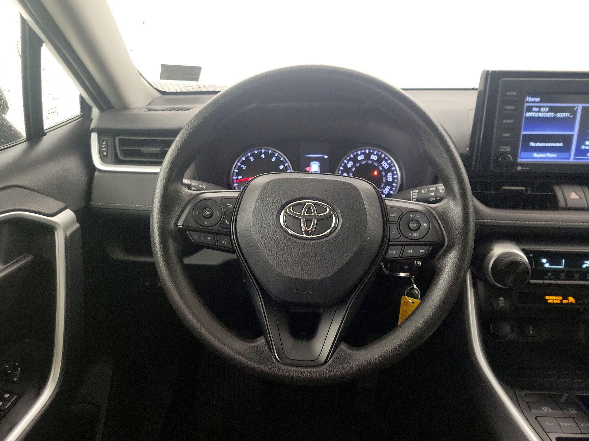 Thumbnail: 2022 Toyota RAV4 - 10