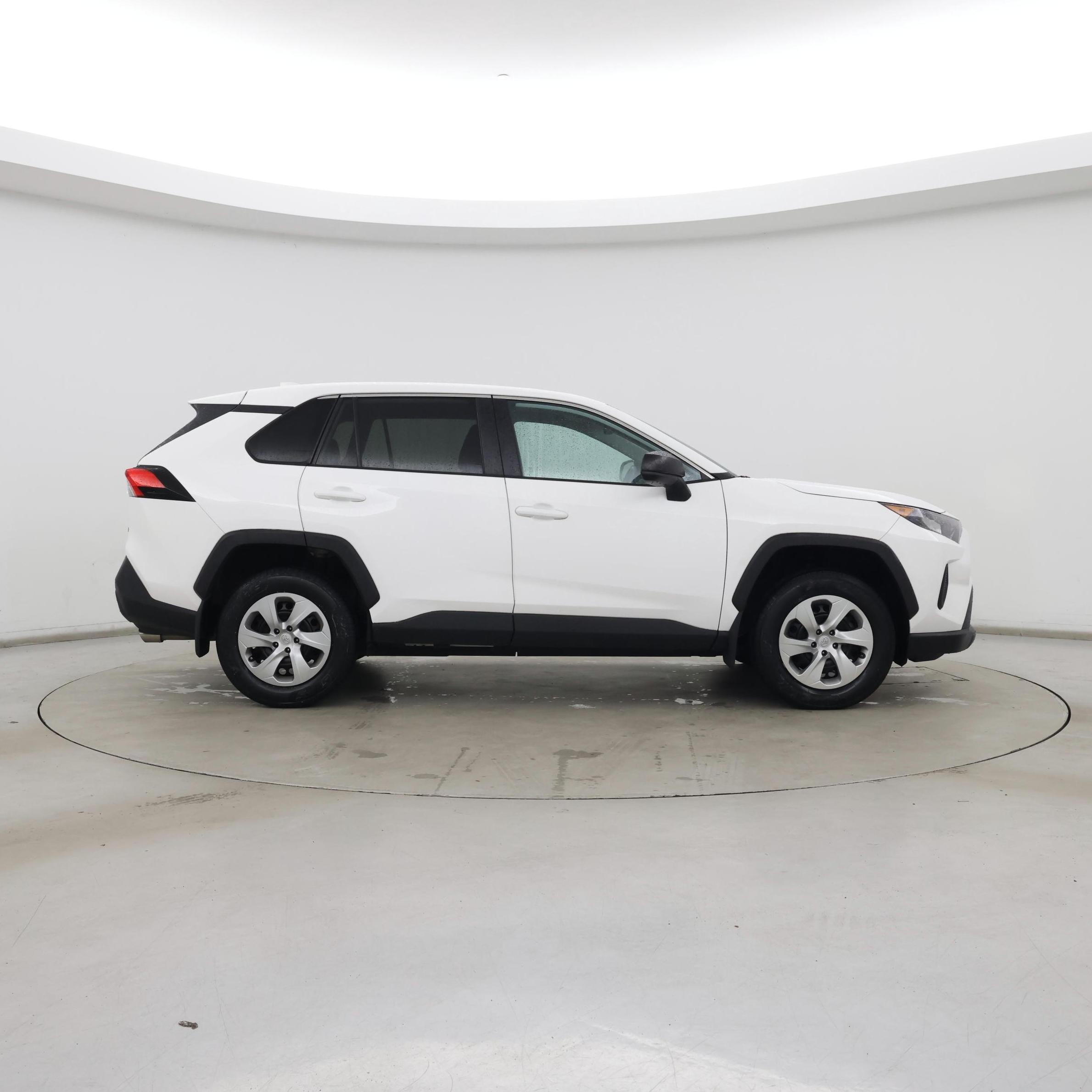 Thumbnail: 2022 Toyota RAV4 - 7