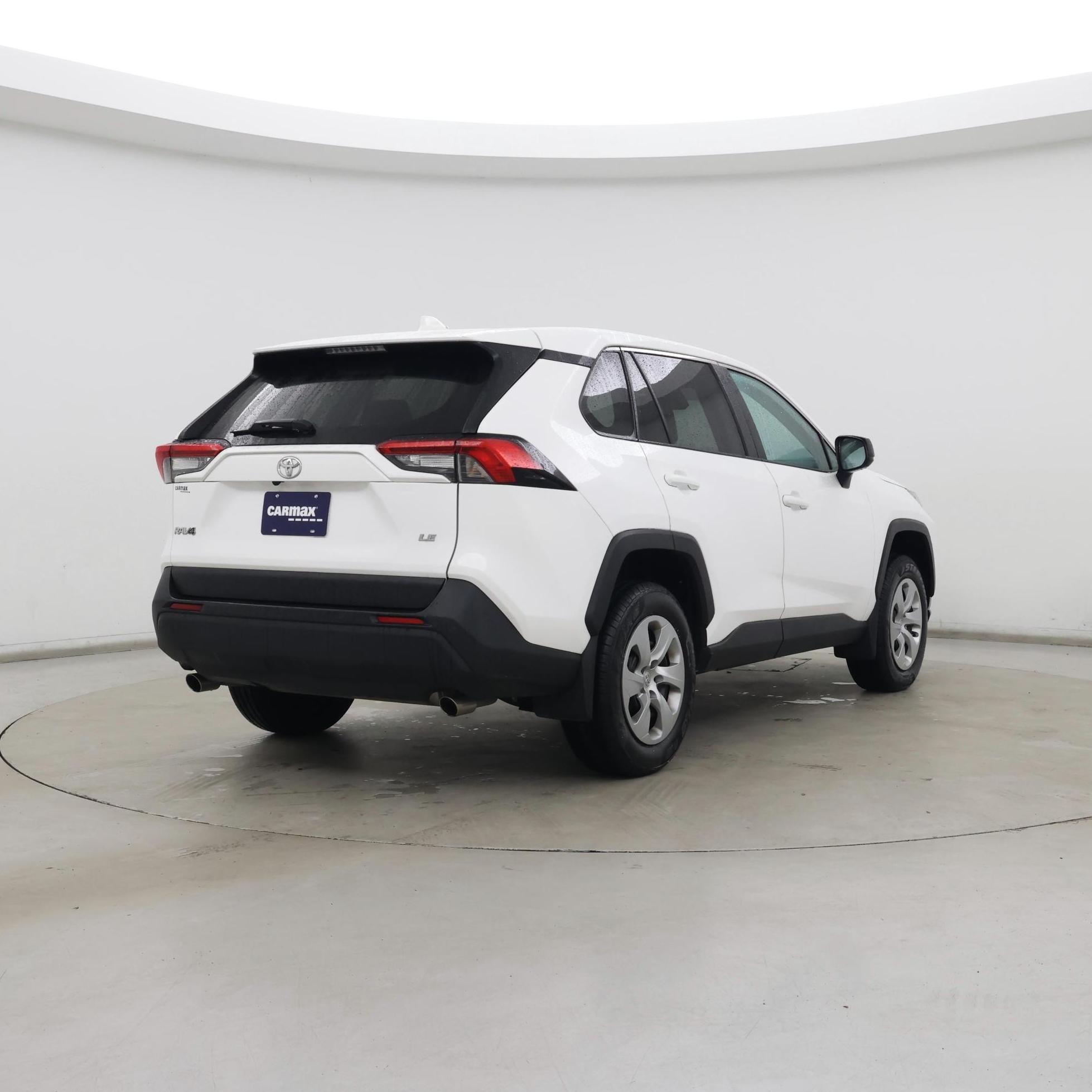 Thumbnail: 2022 Toyota RAV4 - 8