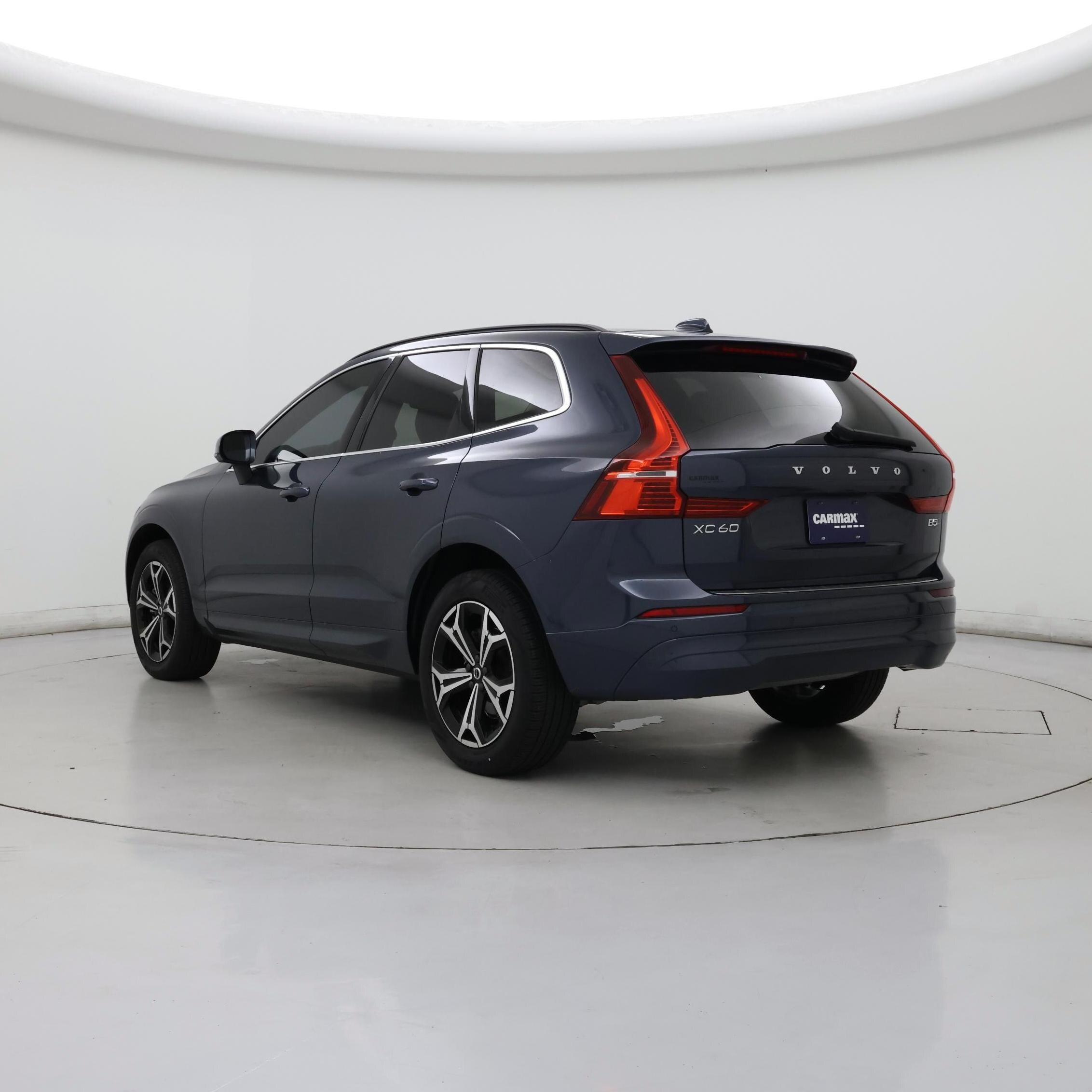 Thumbnail: 2022 Volvo XC60 - 2