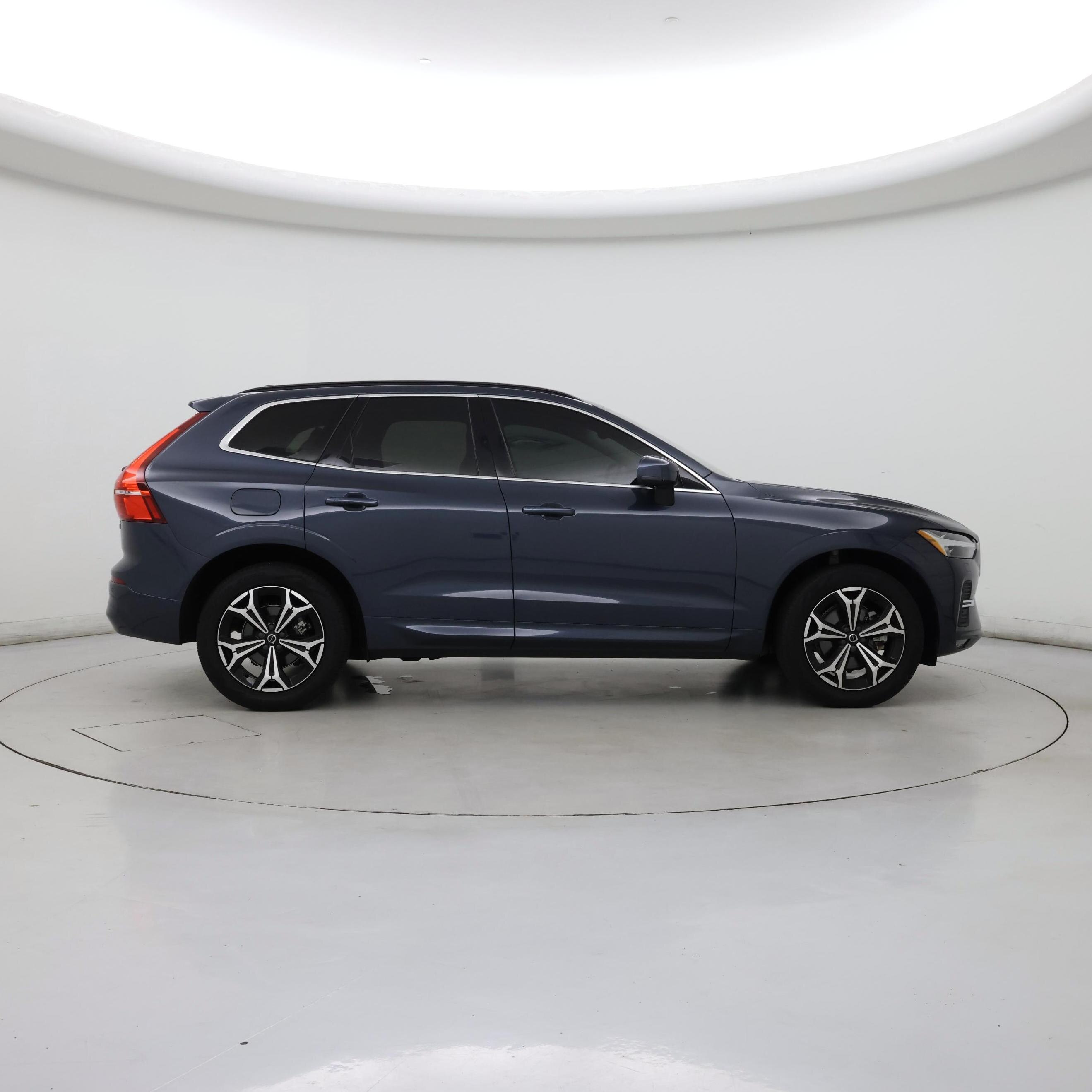 Thumbnail: 2022 Volvo XC60 - 7