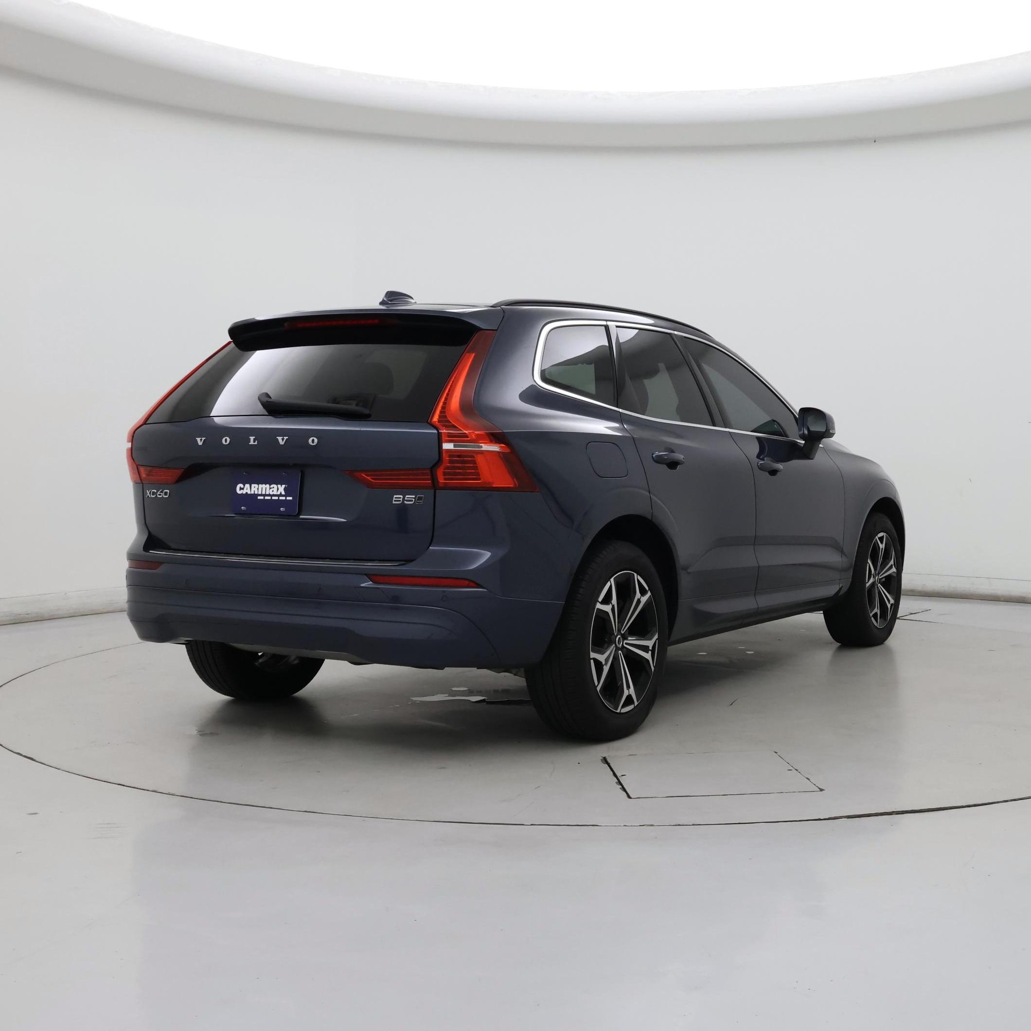Thumbnail: 2022 Volvo XC60 - 8