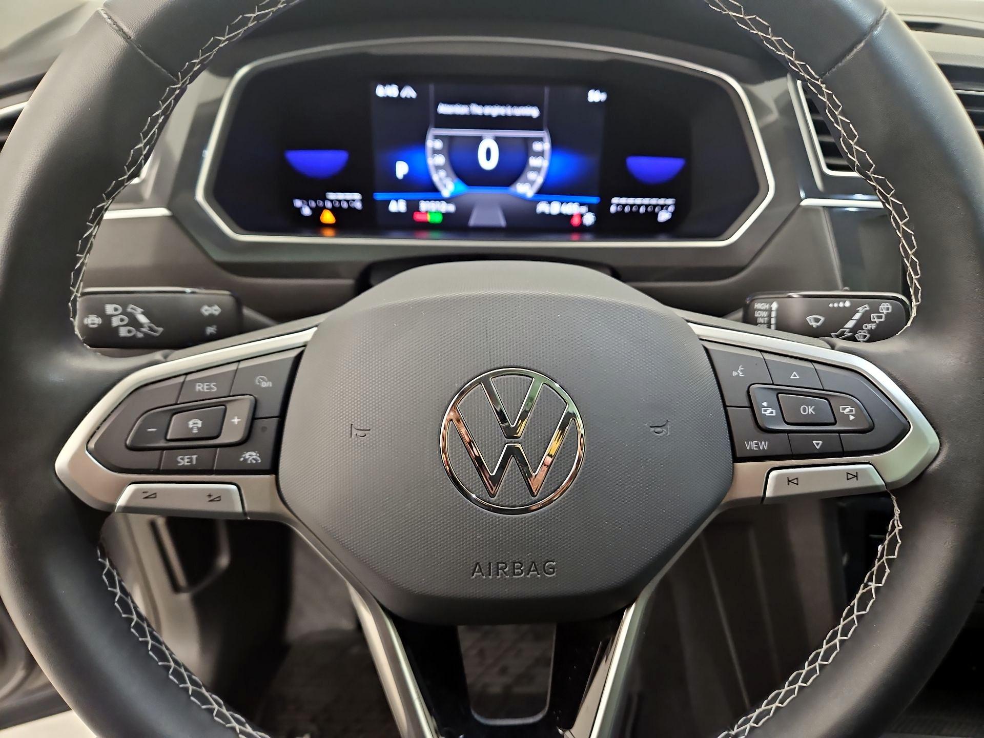 Thumbnail: 2022 Volkswagen Tiguan - 10